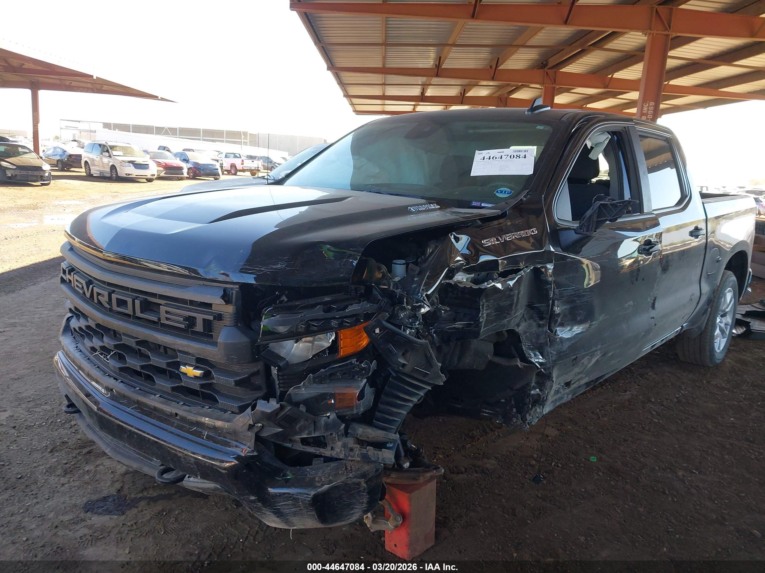 CHEVROLET SILVERADO image 6