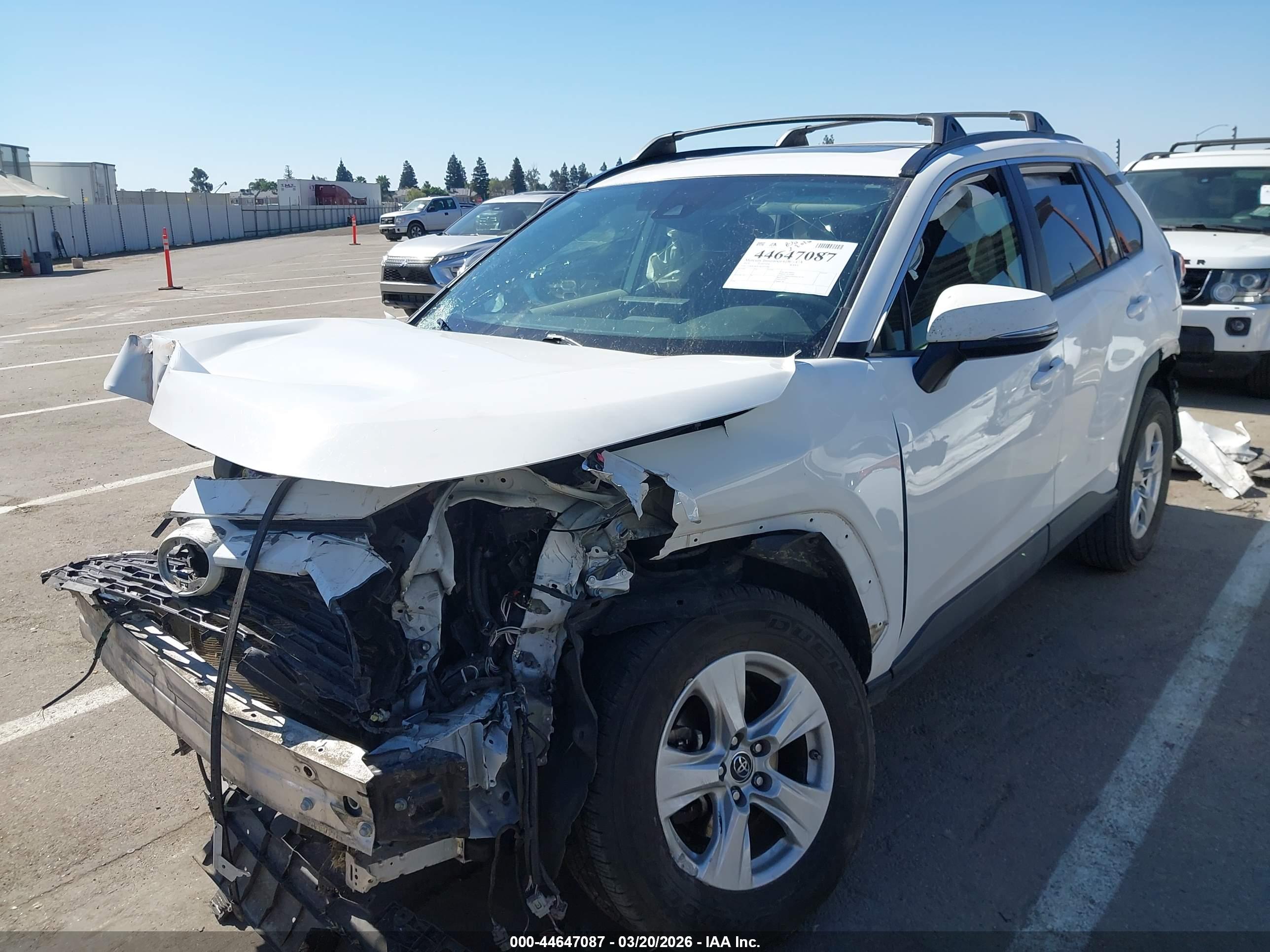 TOYOTA RAV4 image 2