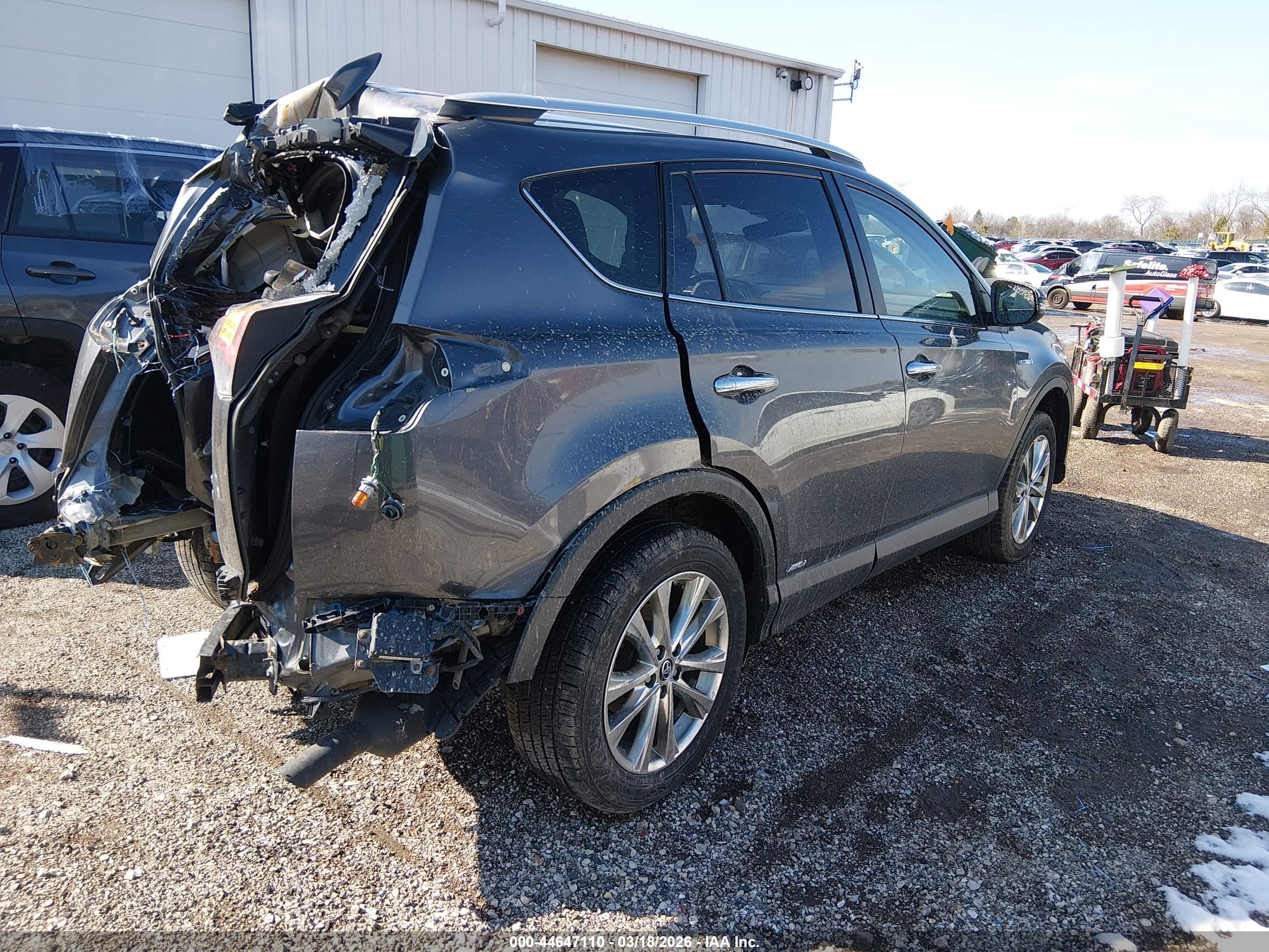 TOYOTA RAV4 image 4