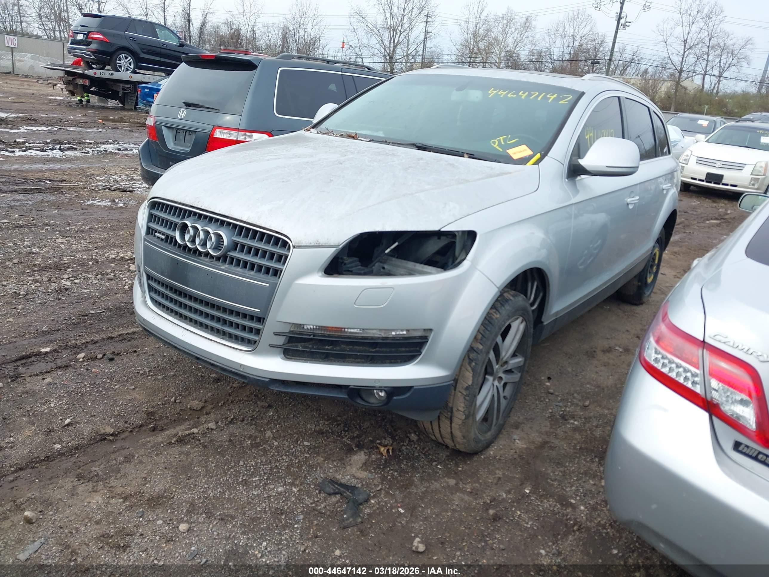 AUDI Q7 image 2