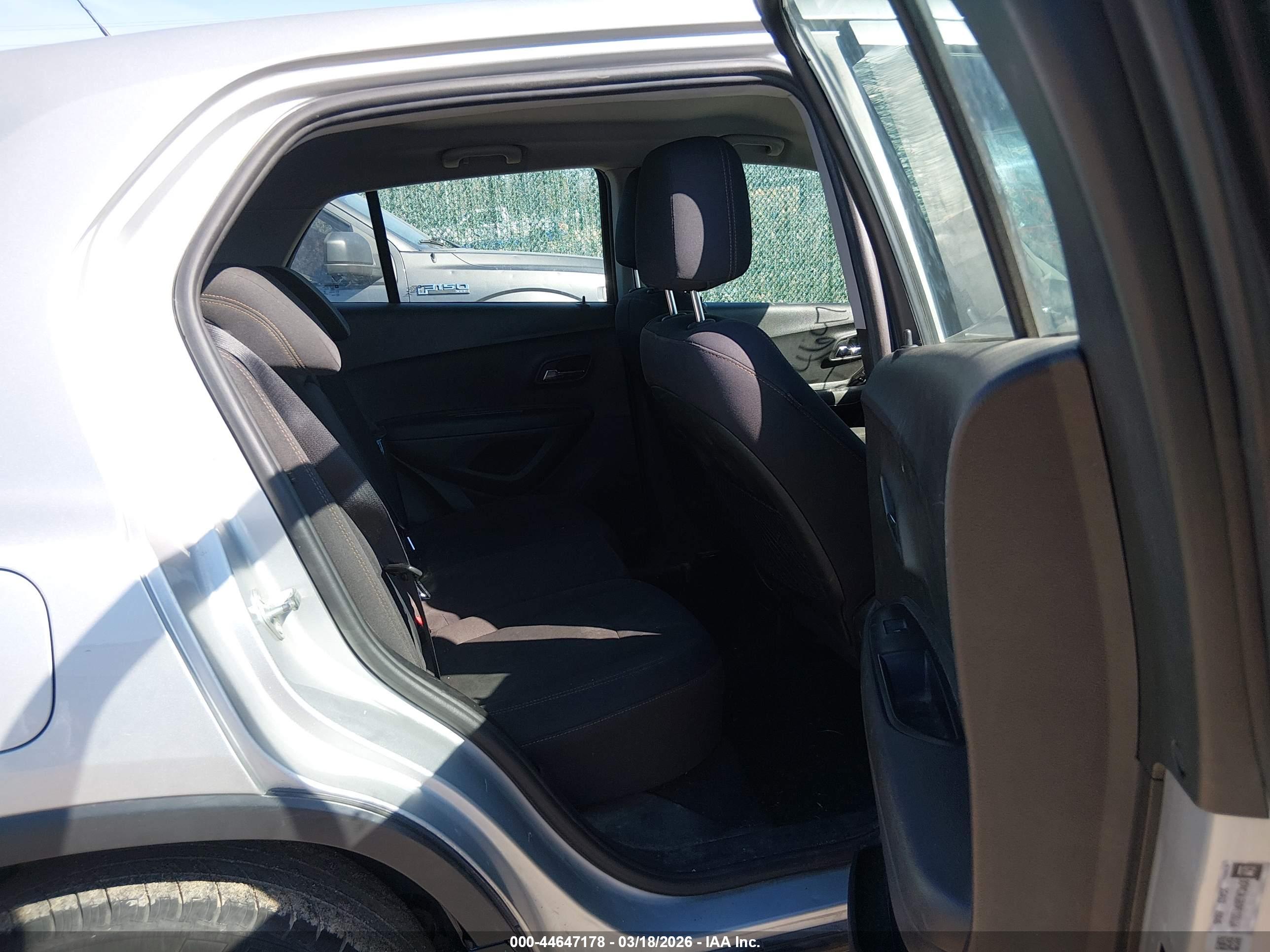 CHEVROLET TRAX image 8