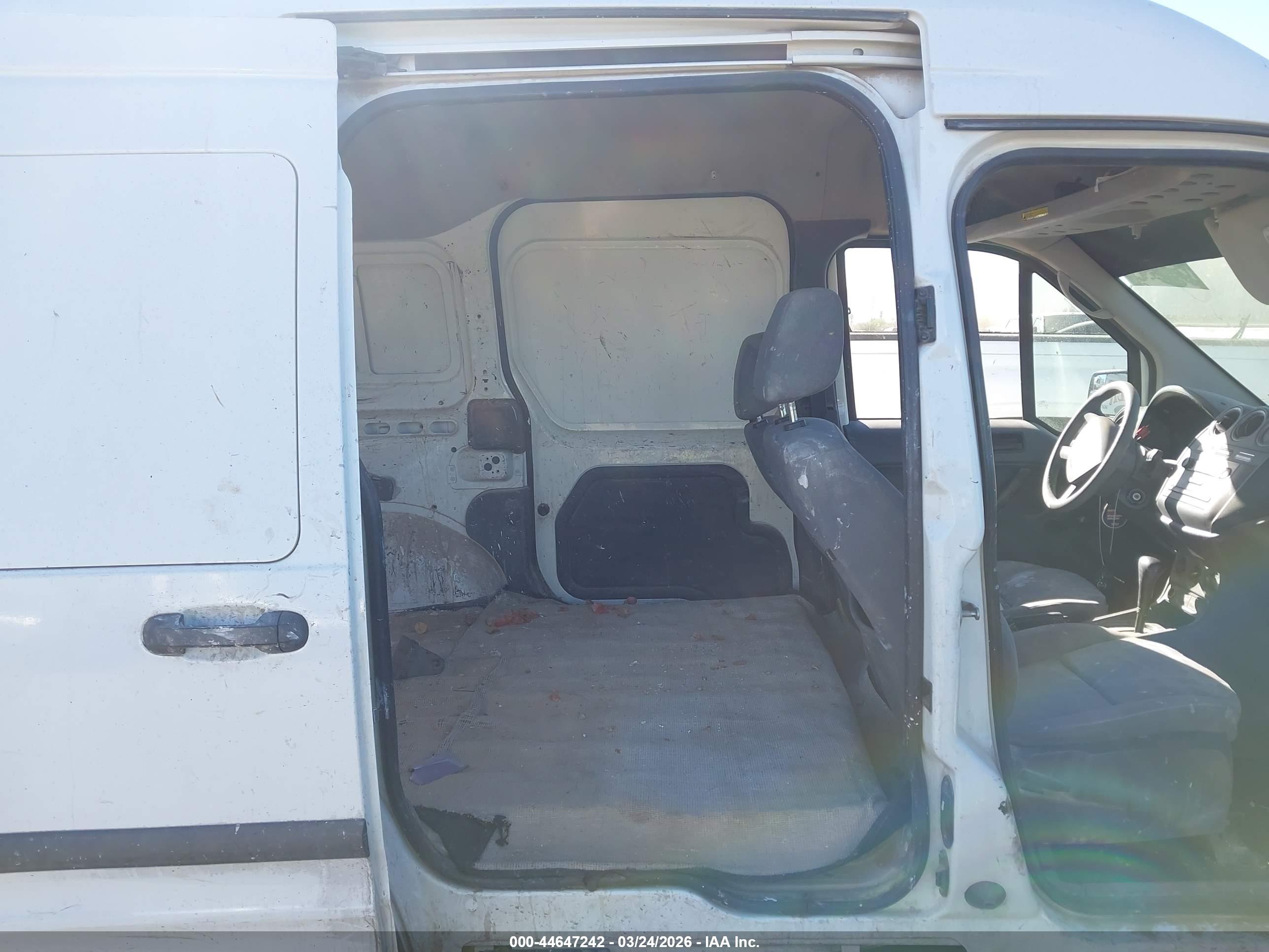 FORD TRANSIT image 8