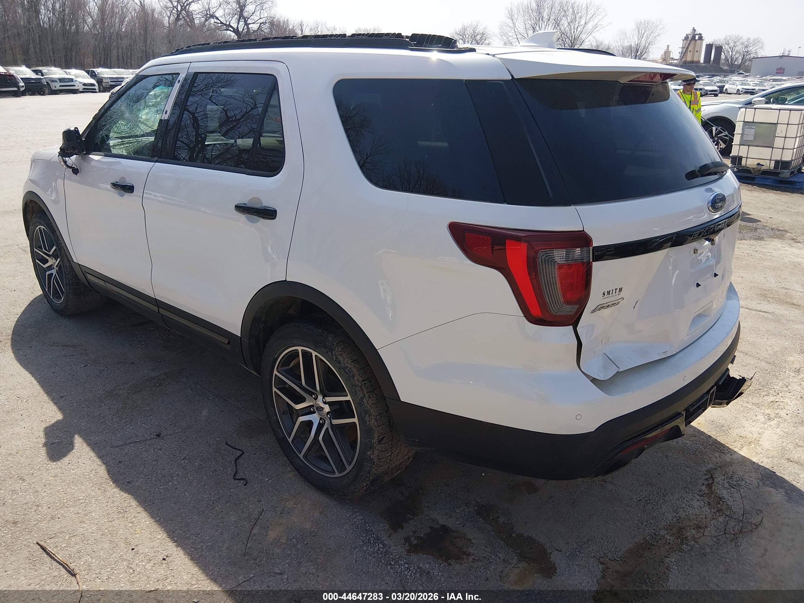 FORD EXPLORER image 3