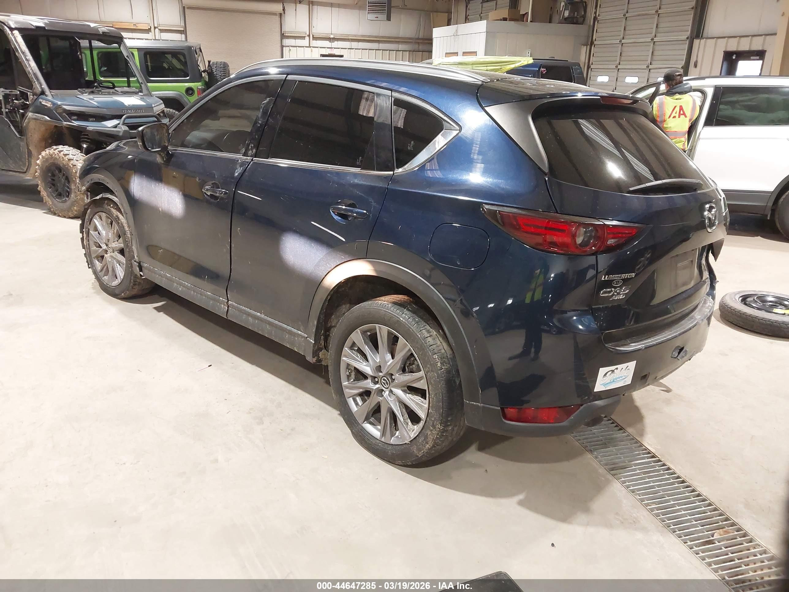 MAZDA CX-5 image 3