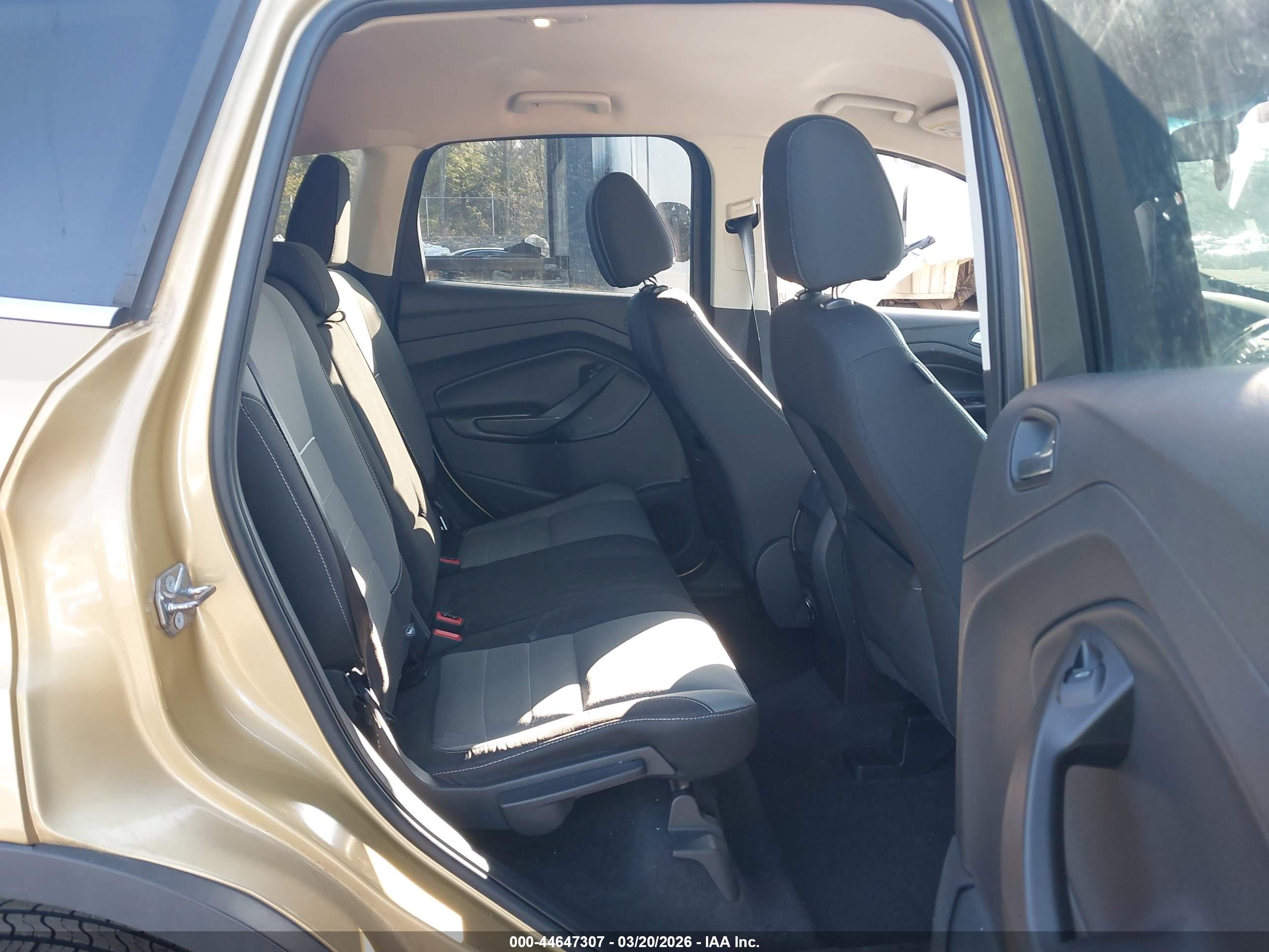 FORD ESCAPE image 8