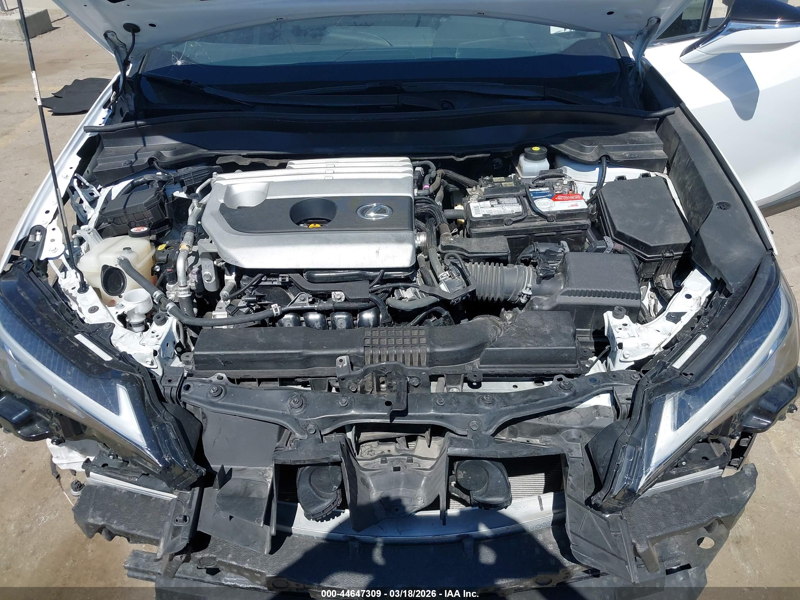 LEXUS UX image 10