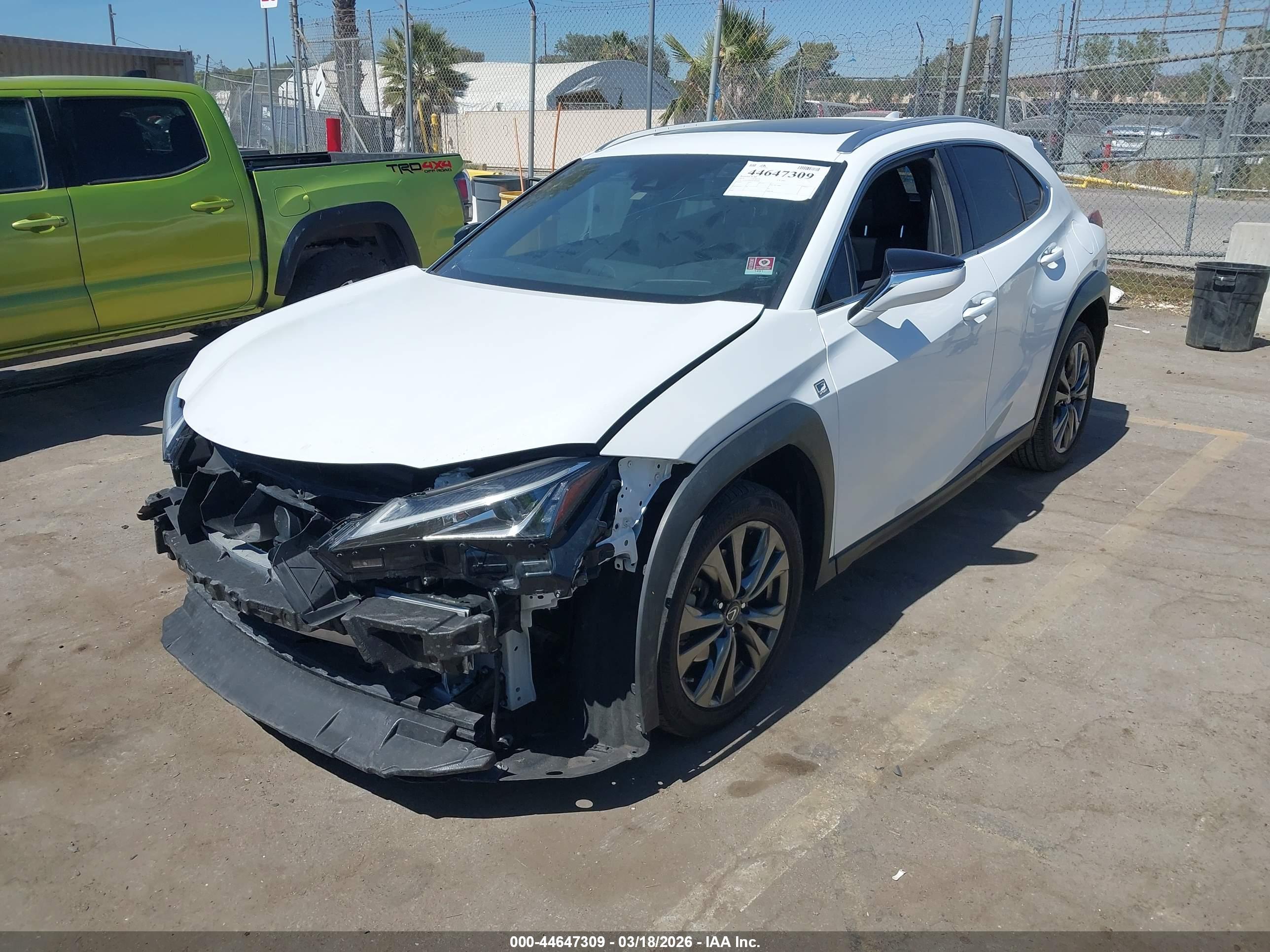LEXUS UX image 2