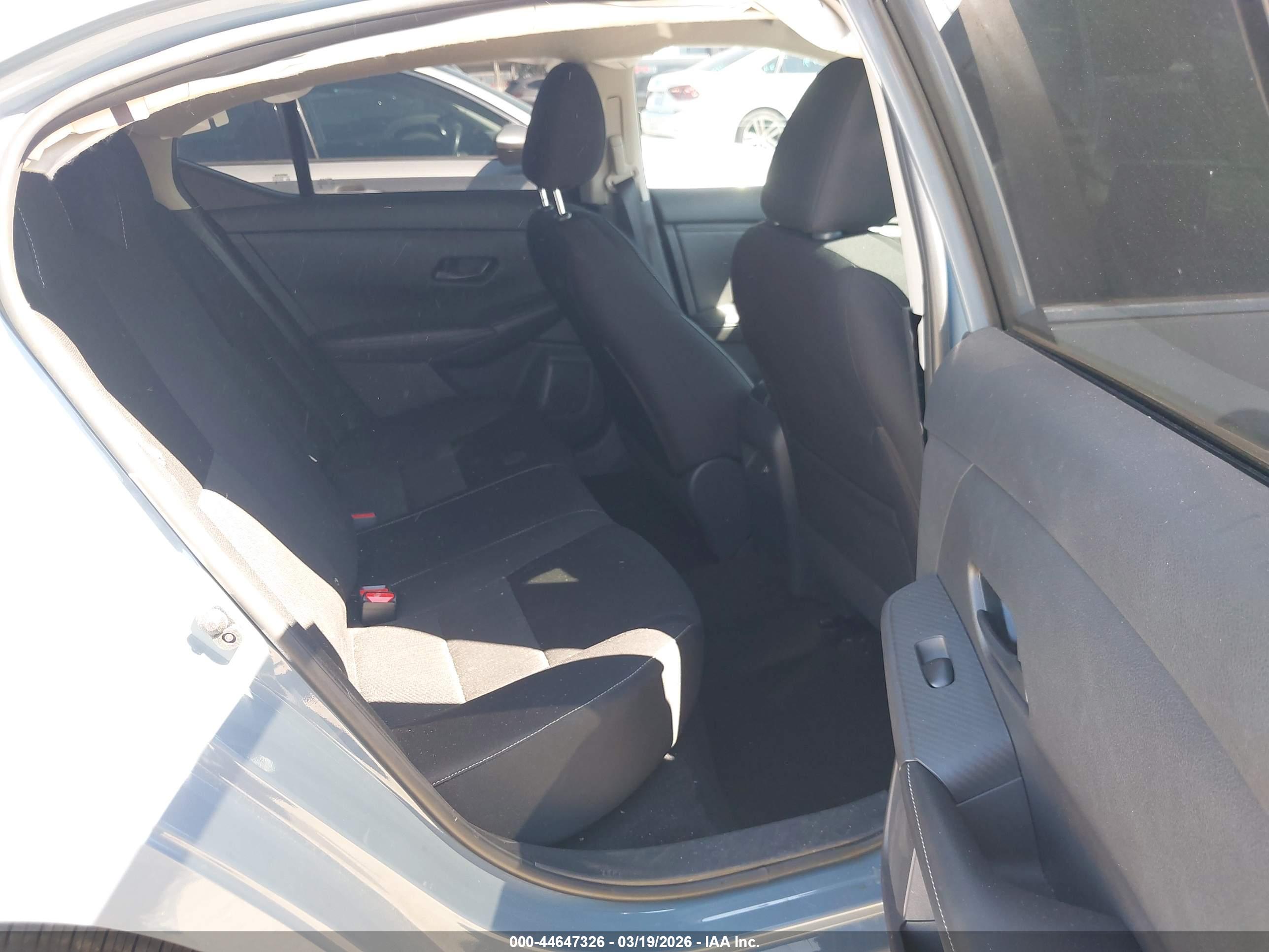 NISSAN SENTRA image 8