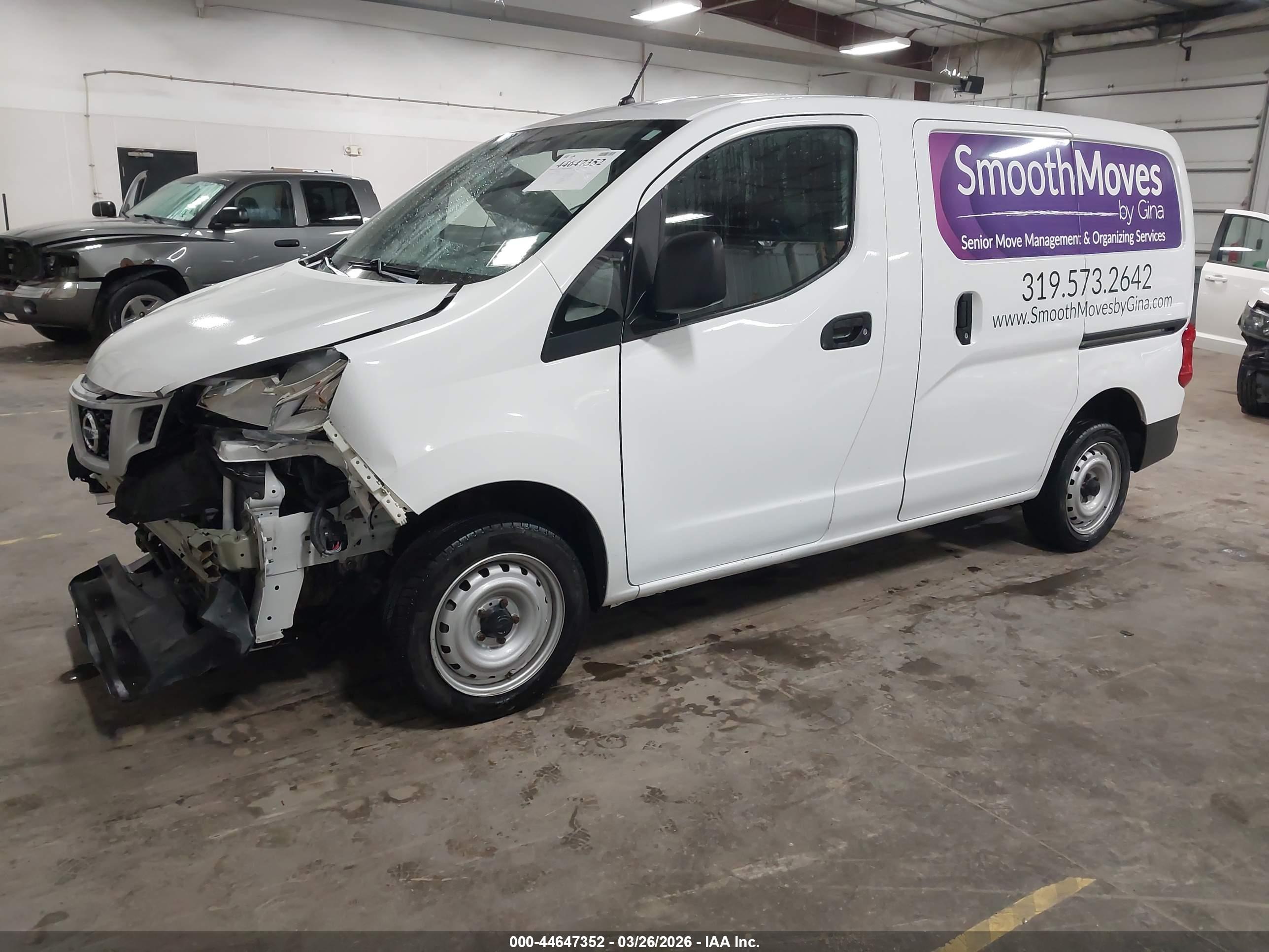NISSAN NV200 image 2