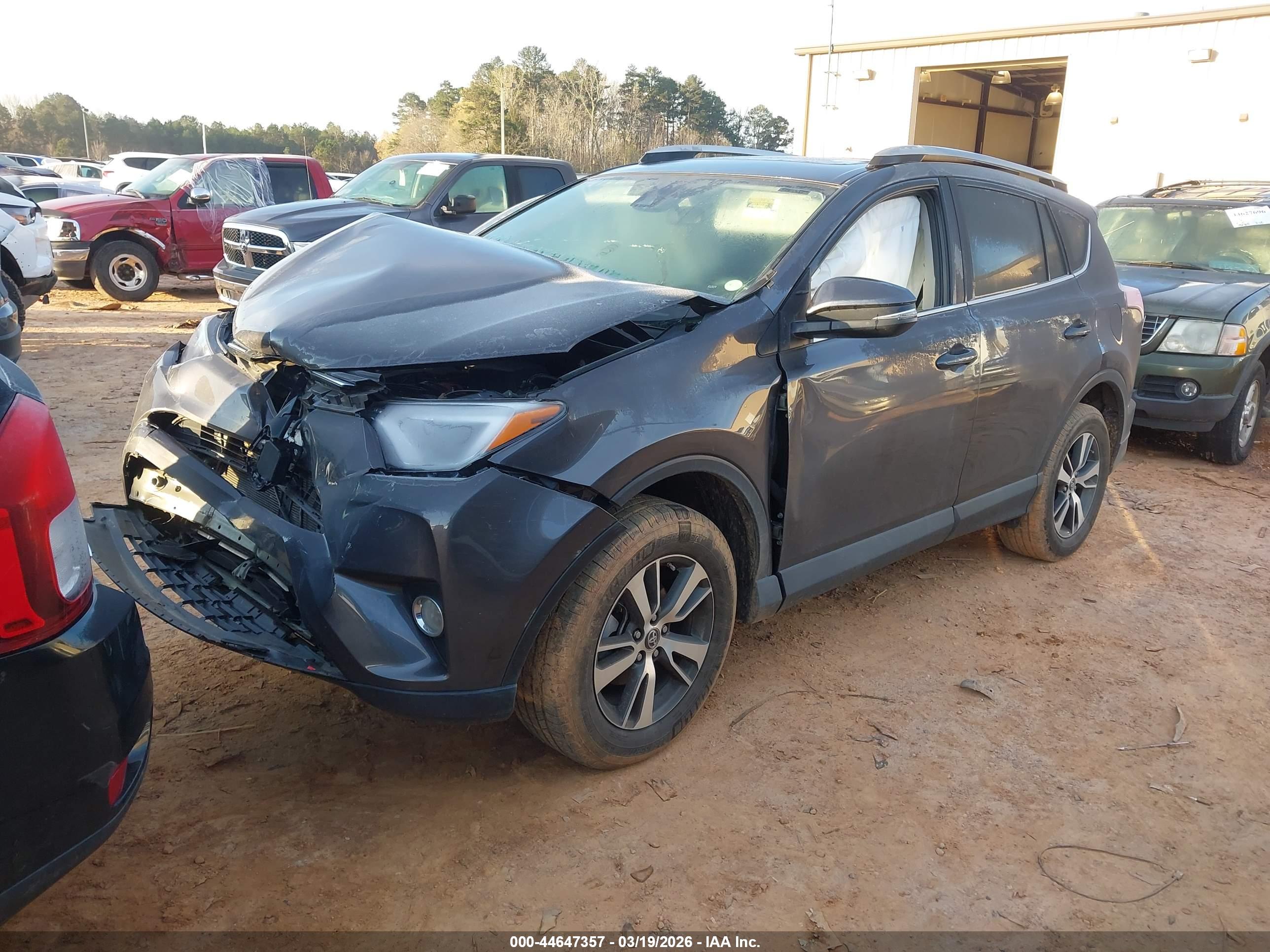 TOYOTA RAV4 image 2