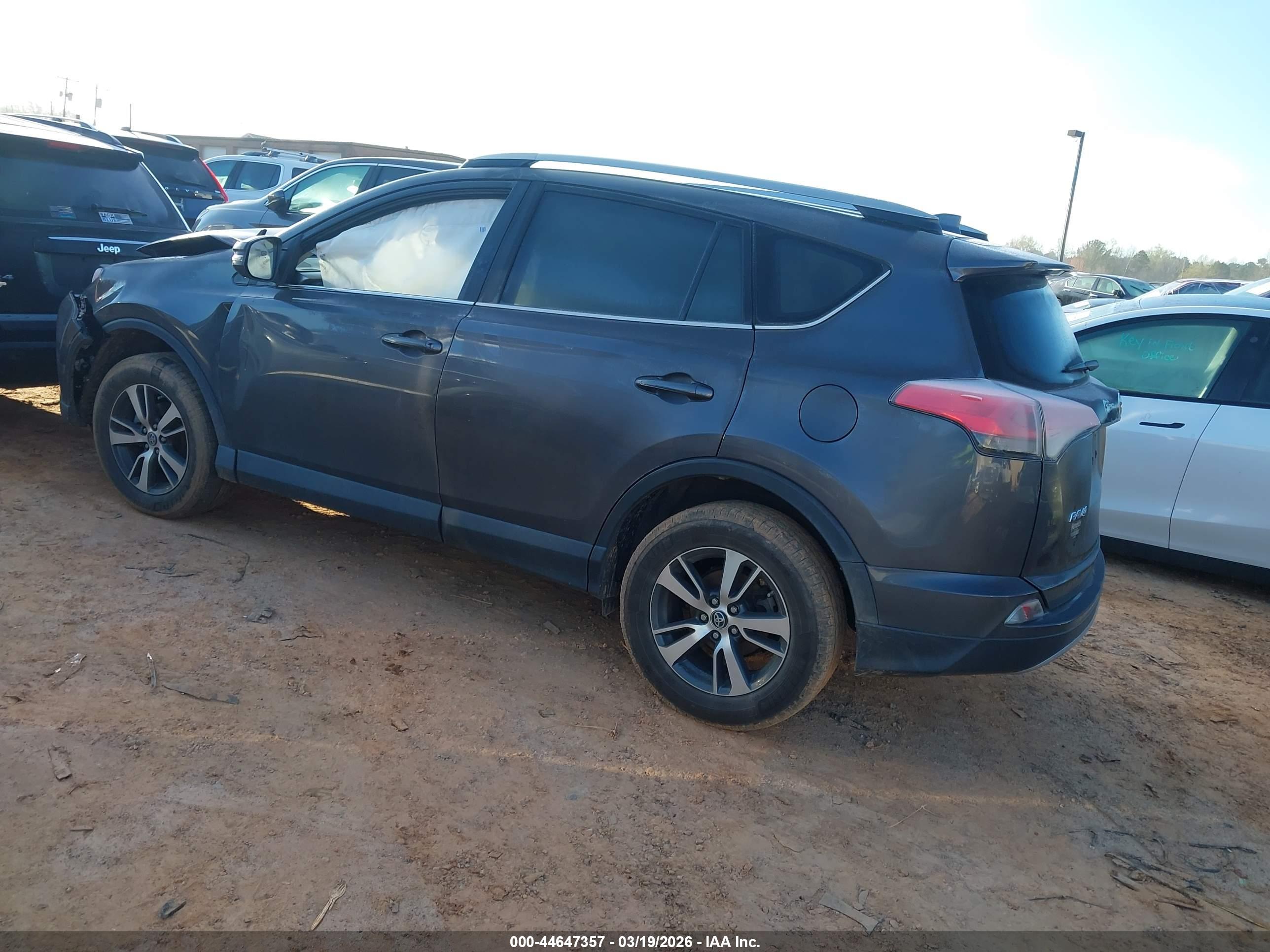 TOYOTA RAV4 image 3