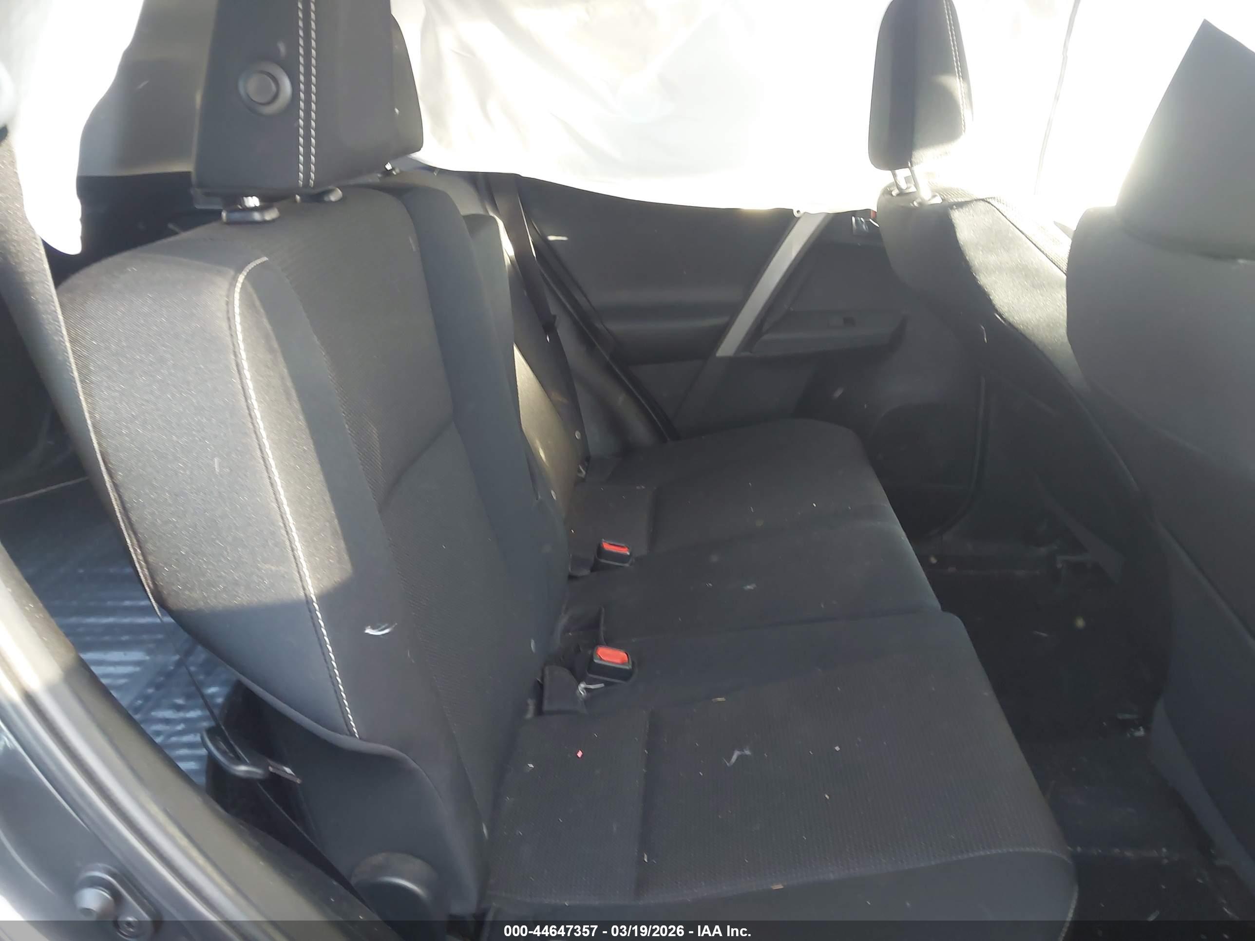 TOYOTA RAV4 image 8