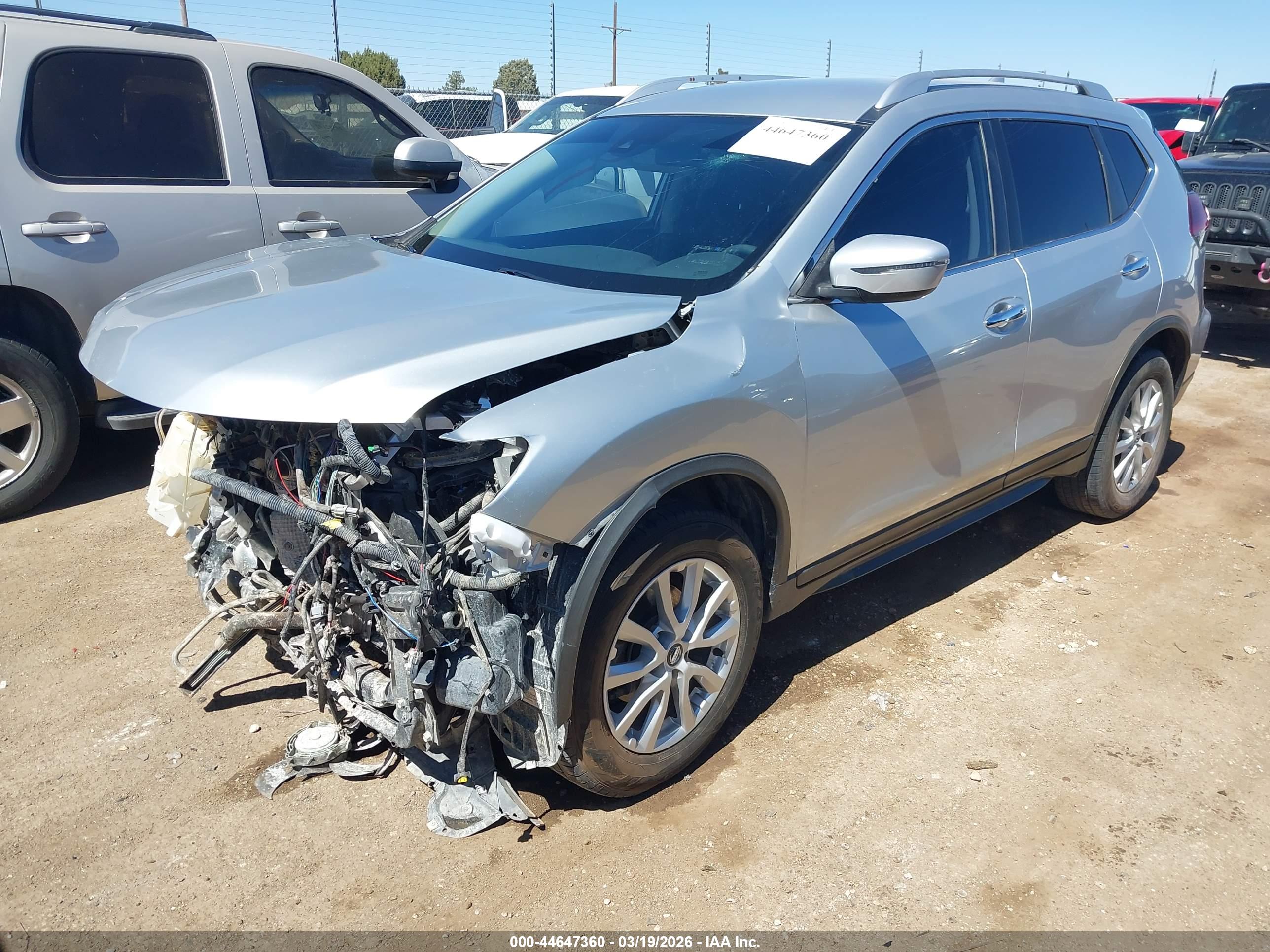 NISSAN ROGUE image 2