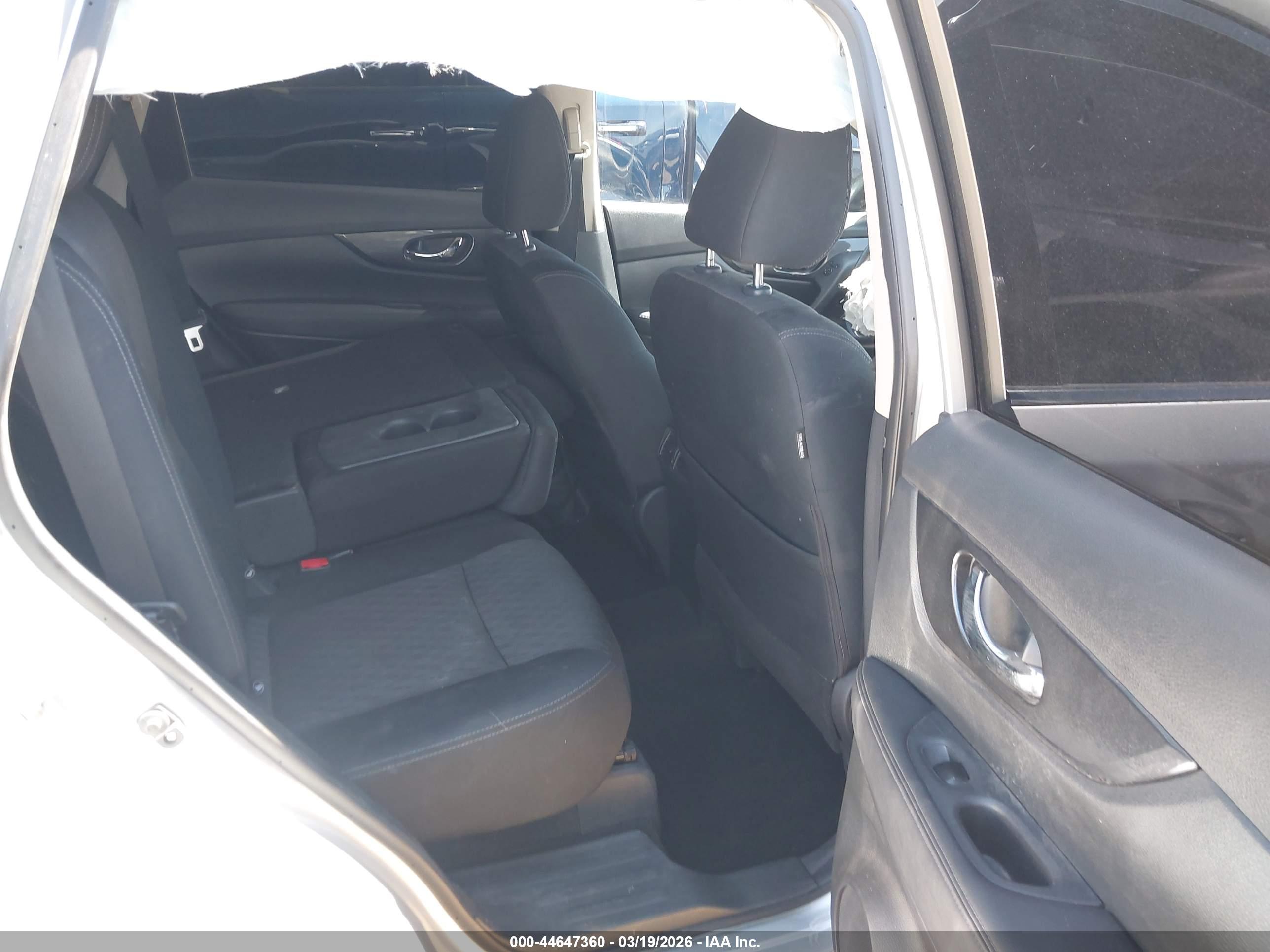 NISSAN ROGUE image 8
