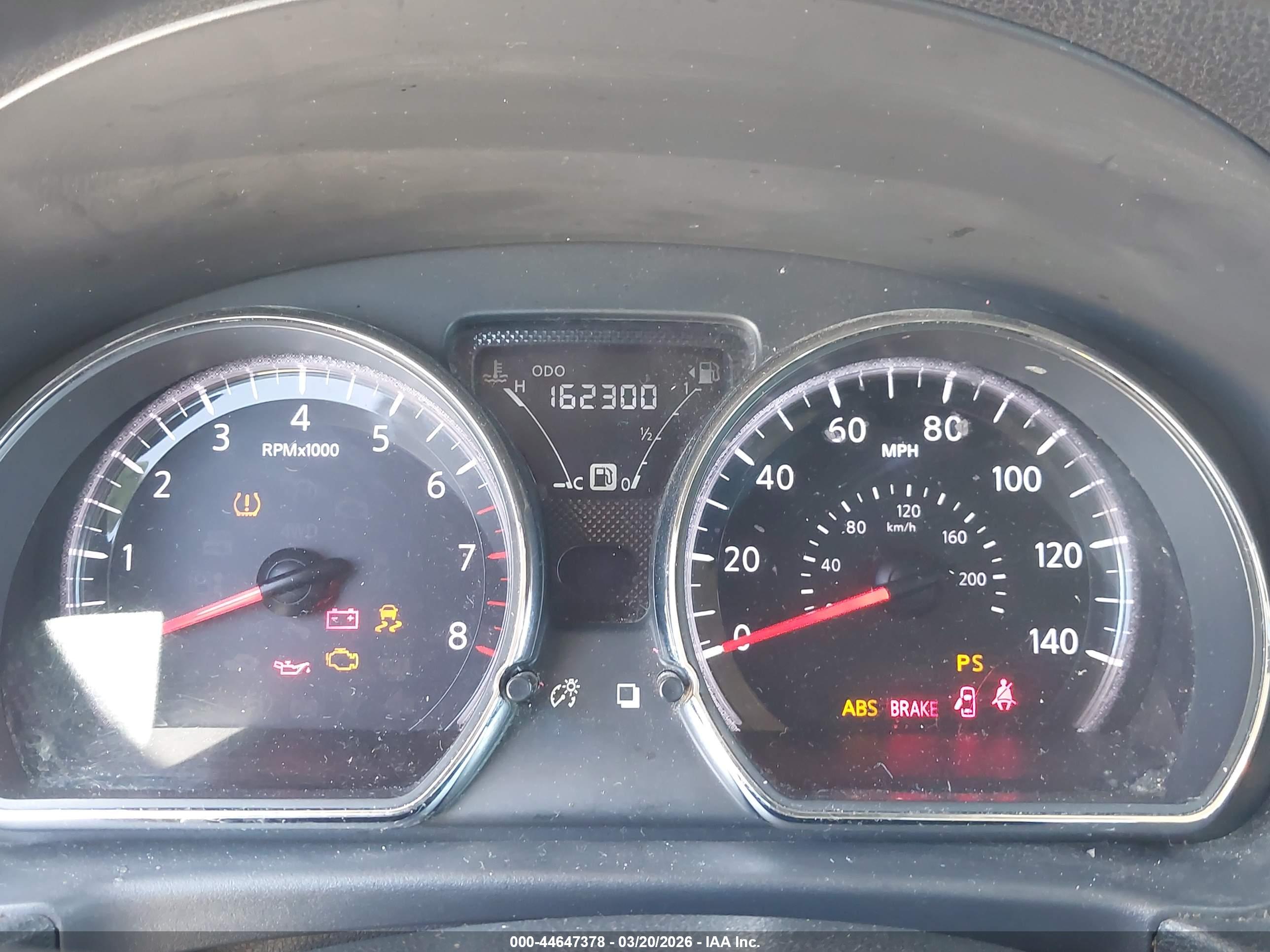 NISSAN VERSA image 7