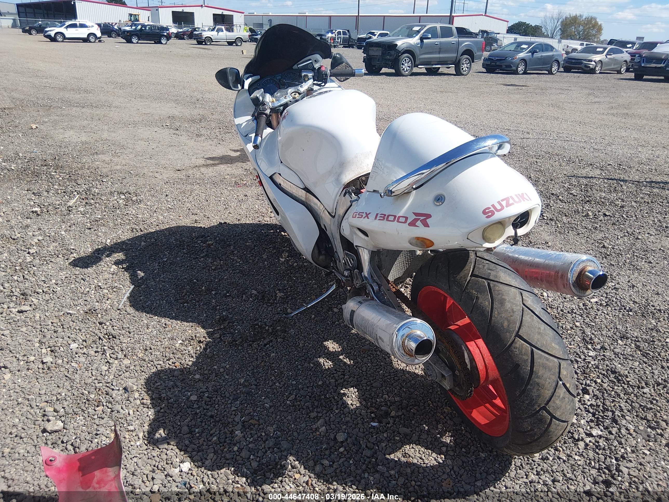 SUZUKI GSX1300 image 3