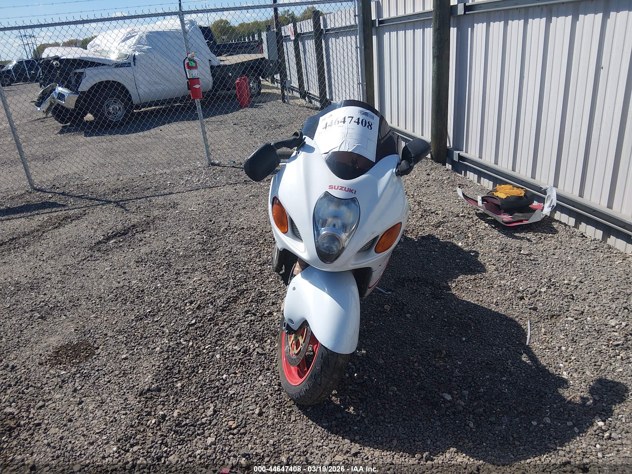 SUZUKI GSX1300 image 5