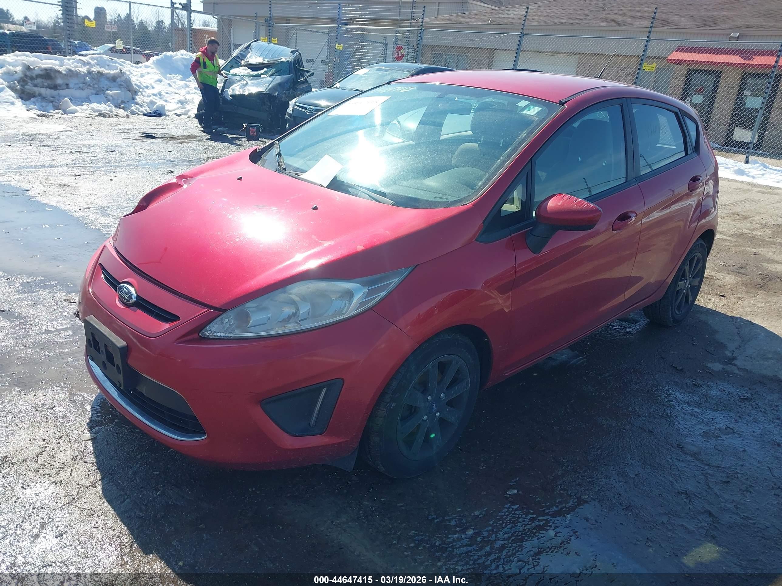 FORD FIESTA image 2