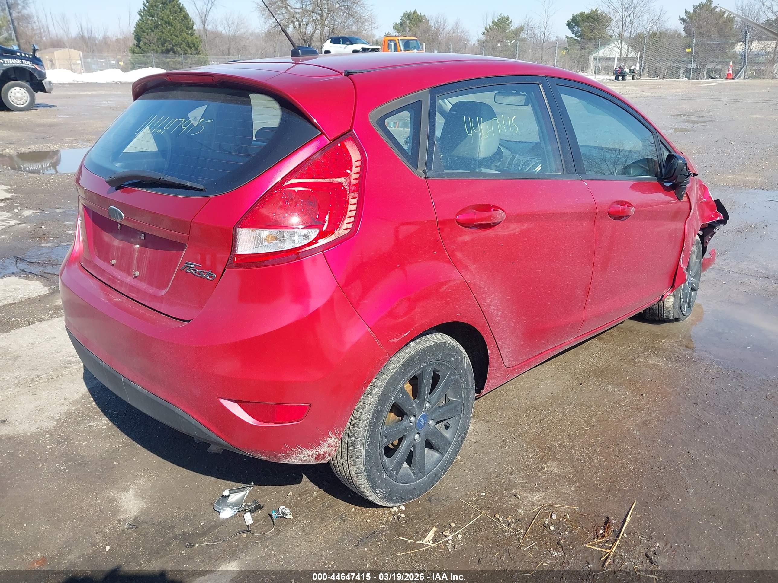 FORD FIESTA image 4