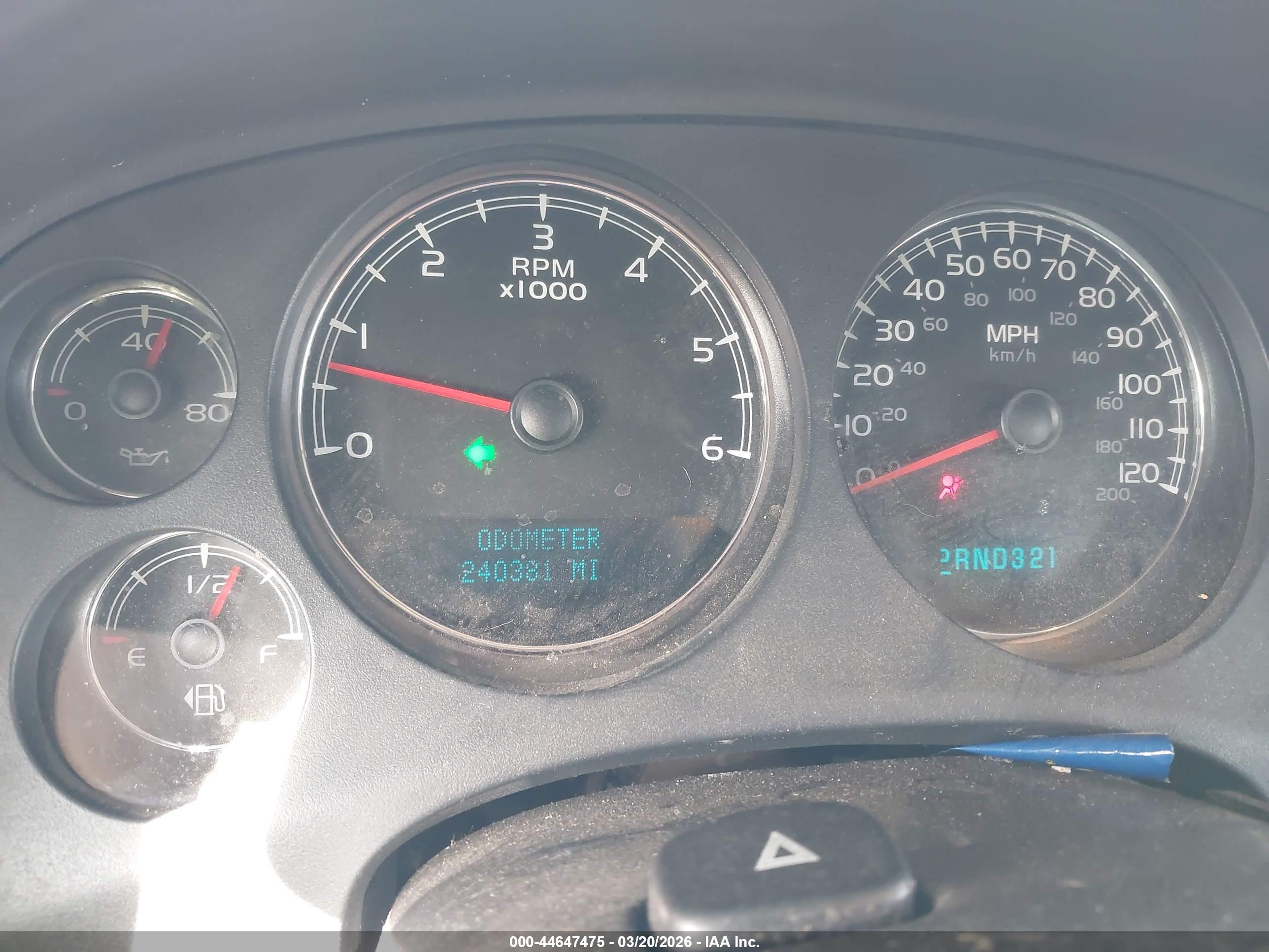 CHEVROLET SILVERADO image 7
