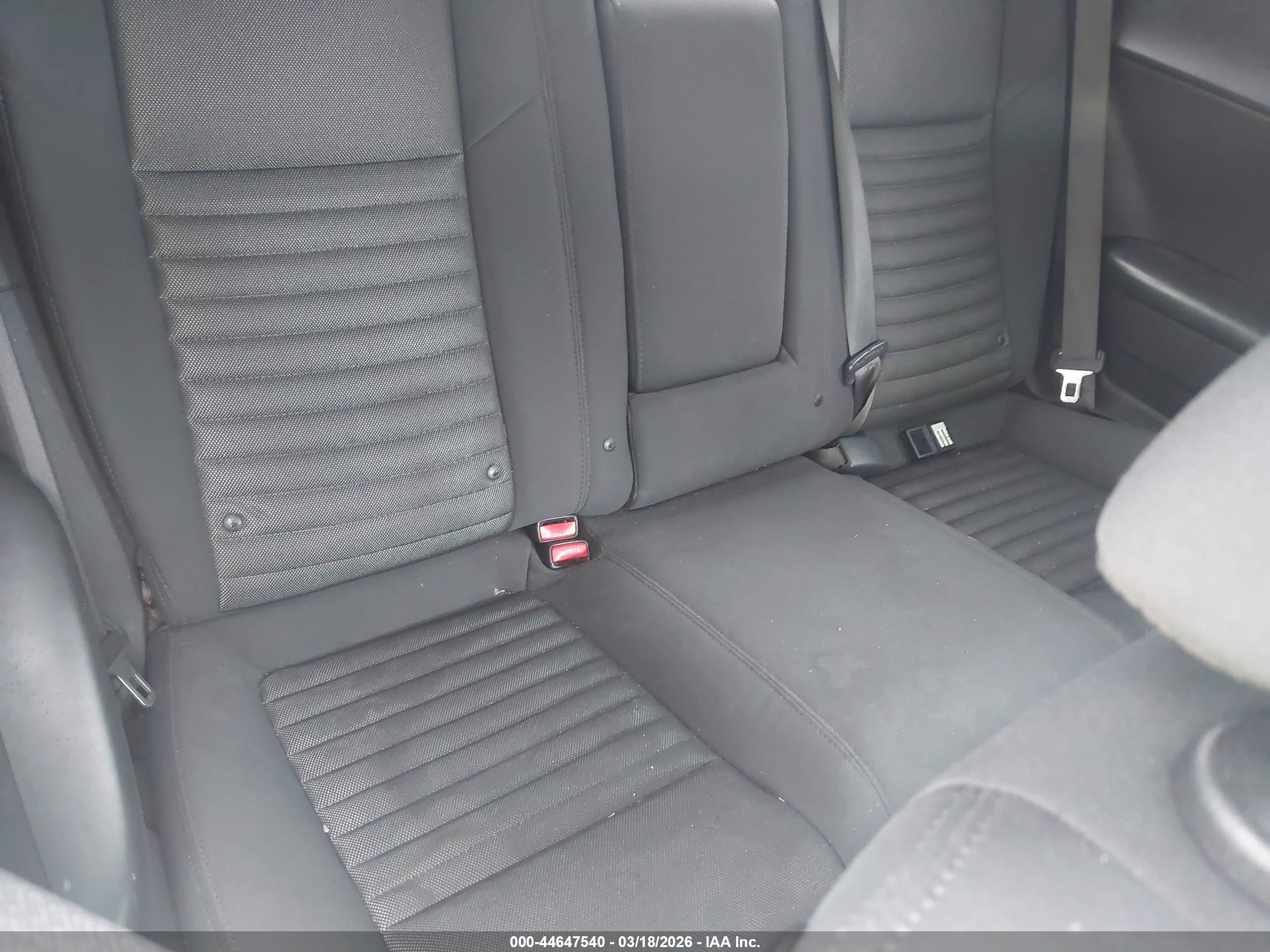 DODGE CHALLENGER image 8