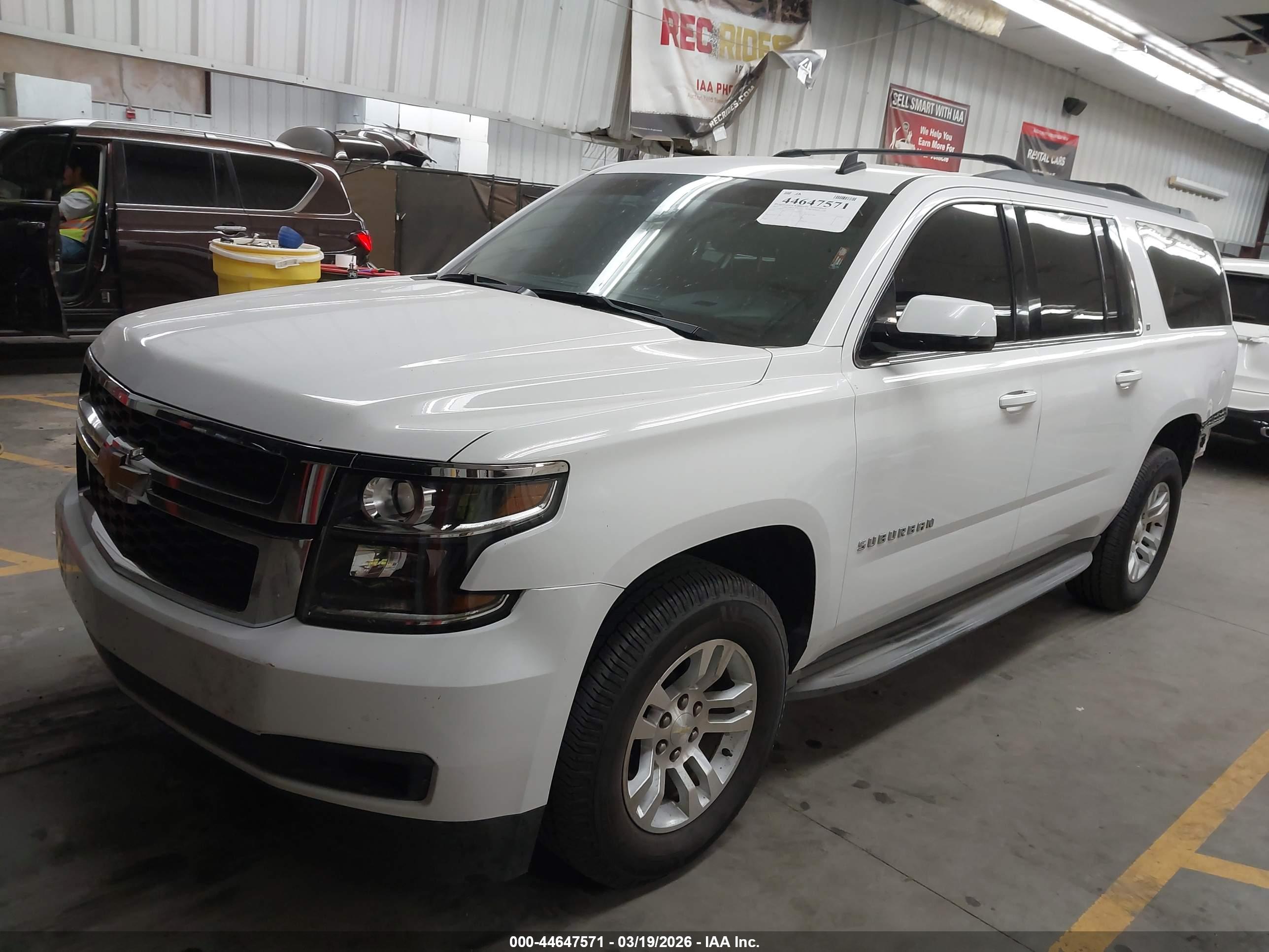 CHEVROLET SUBURBAN image 2