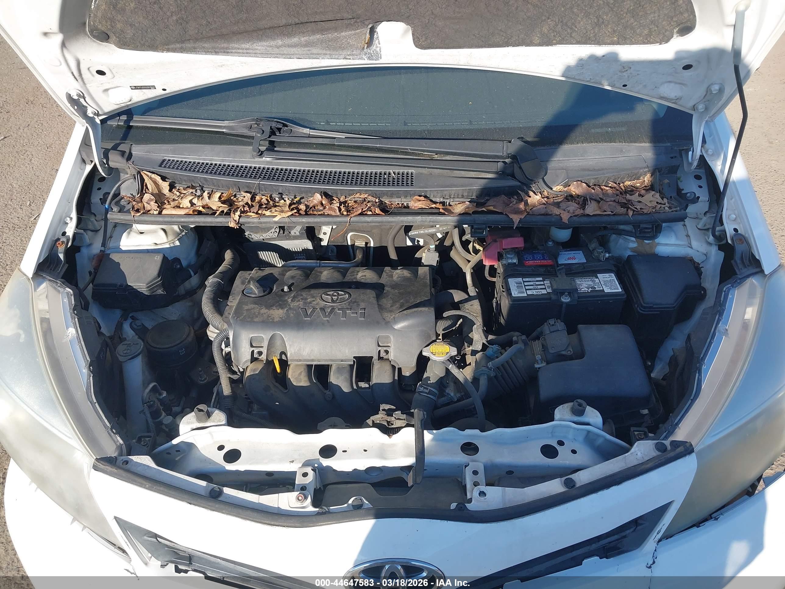 TOYOTA YARIS image 10