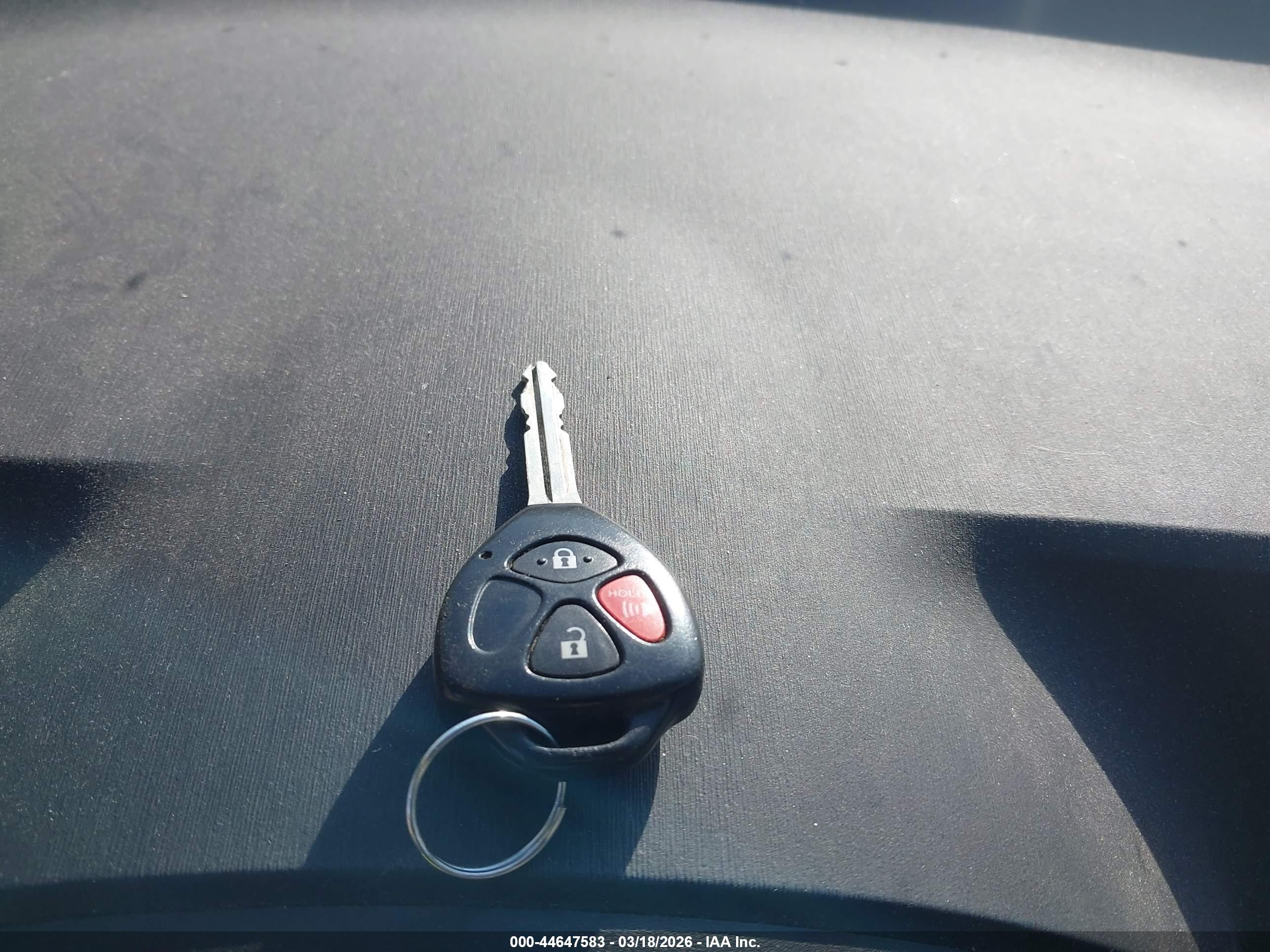 TOYOTA YARIS image 11