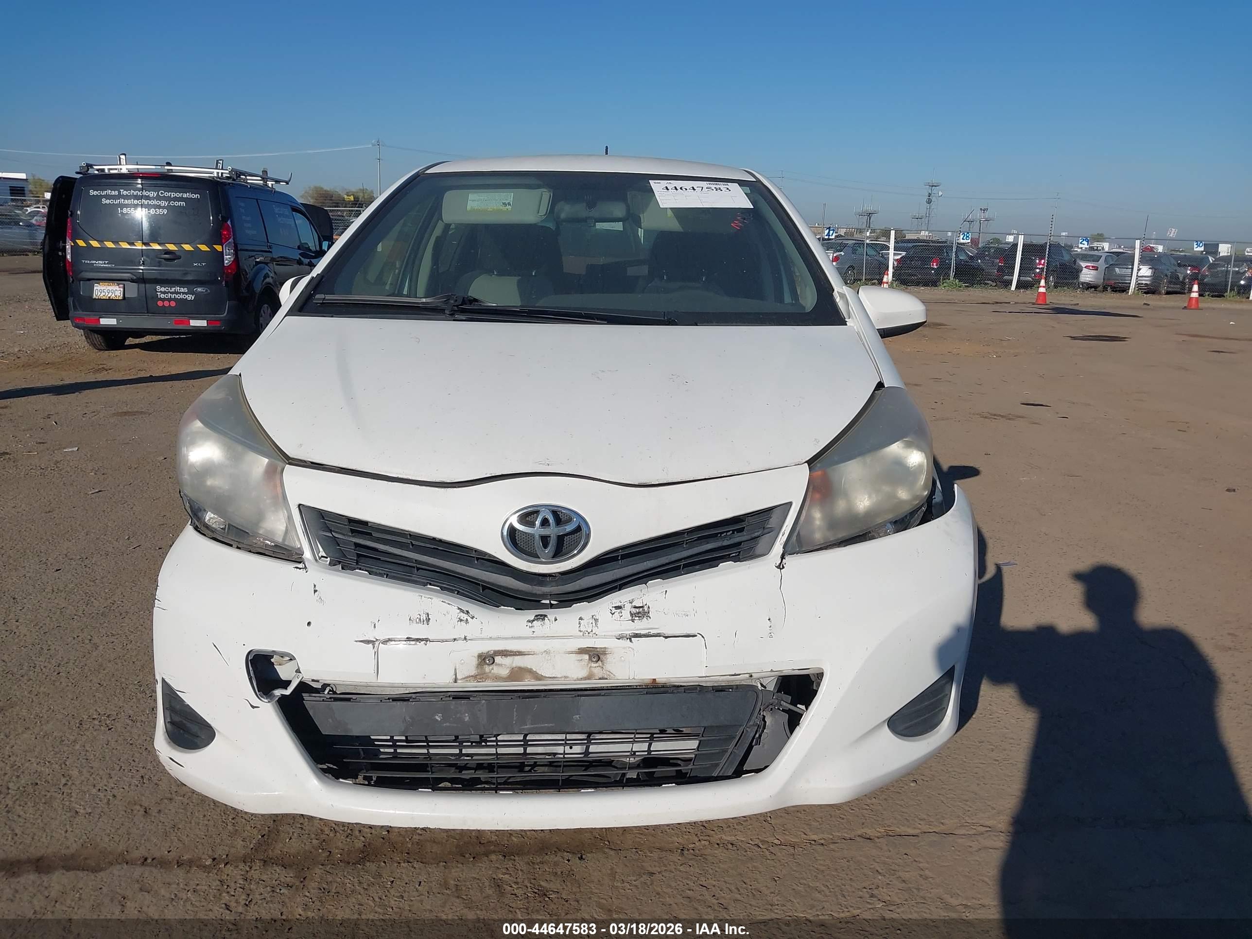 TOYOTA YARIS image 6
