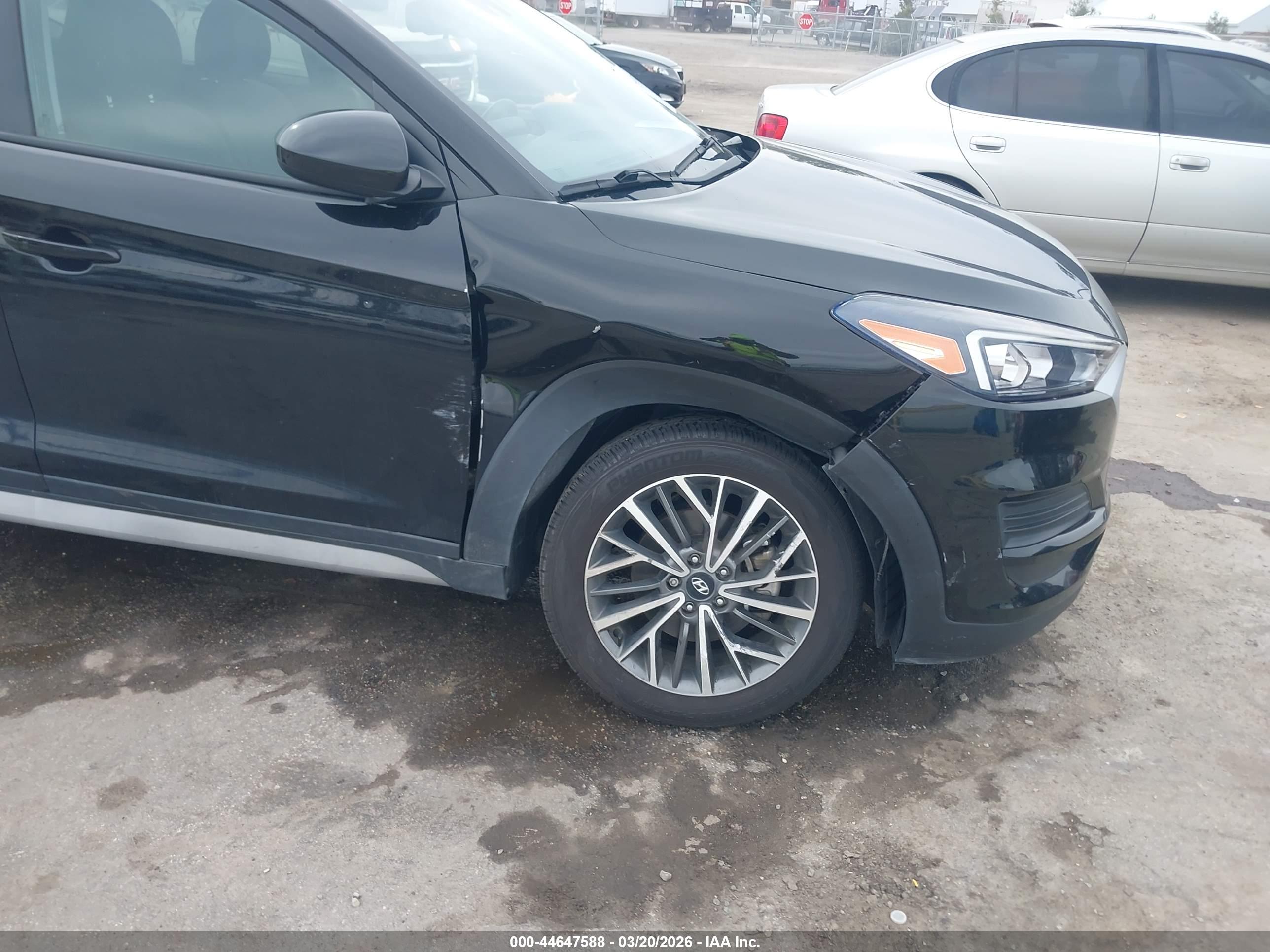 HYUNDAI TUCSON image 6