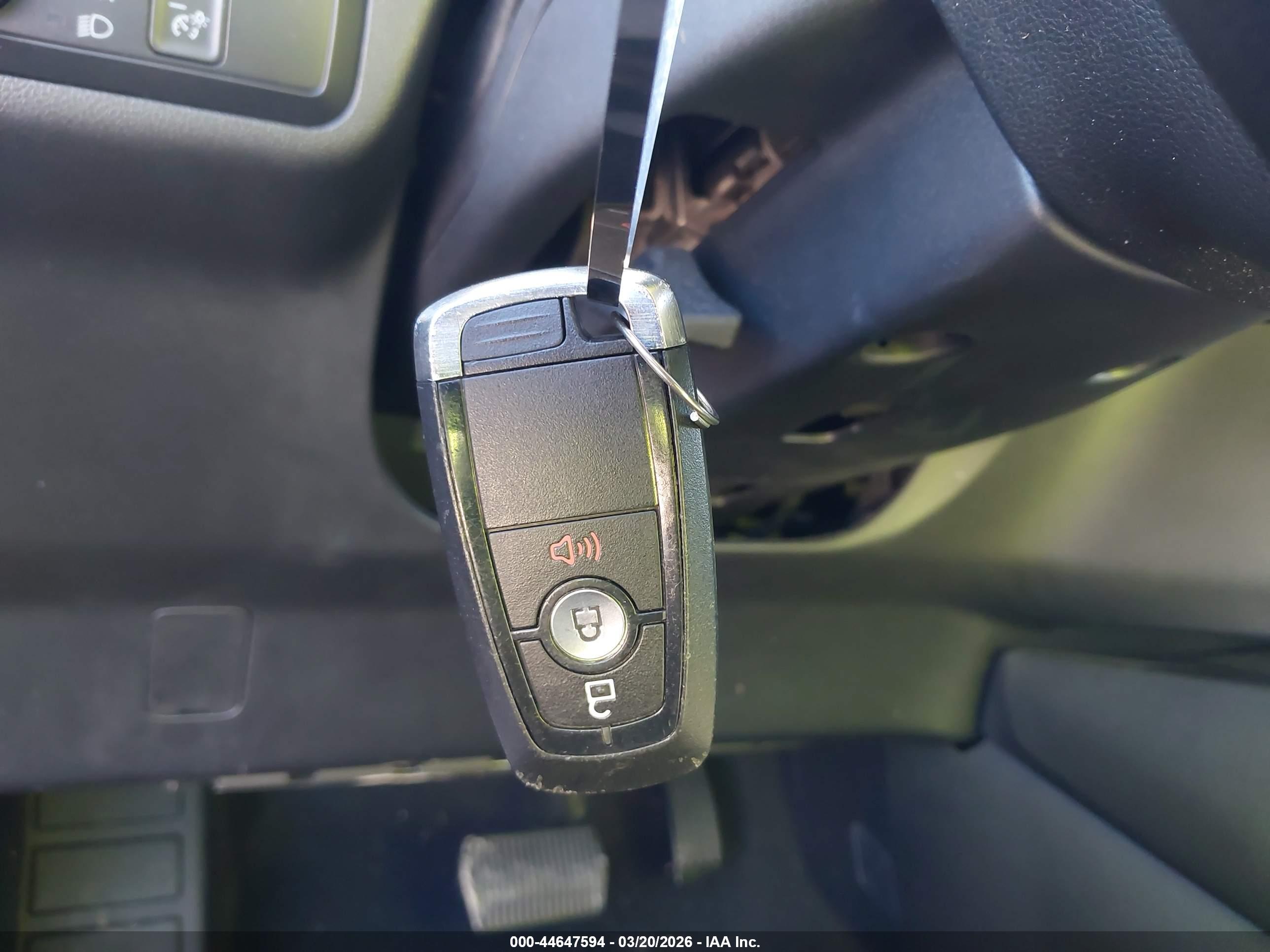 FORD ESCAPE image 11