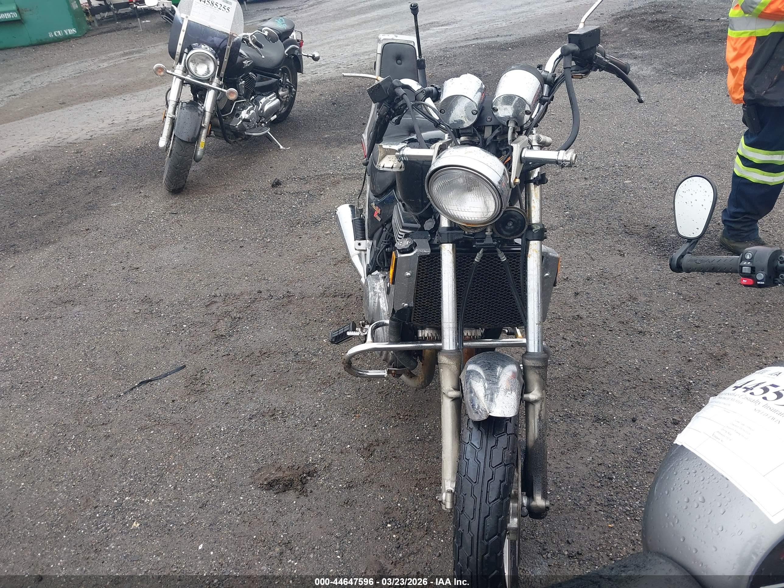 SUZUKI GV700 image 5