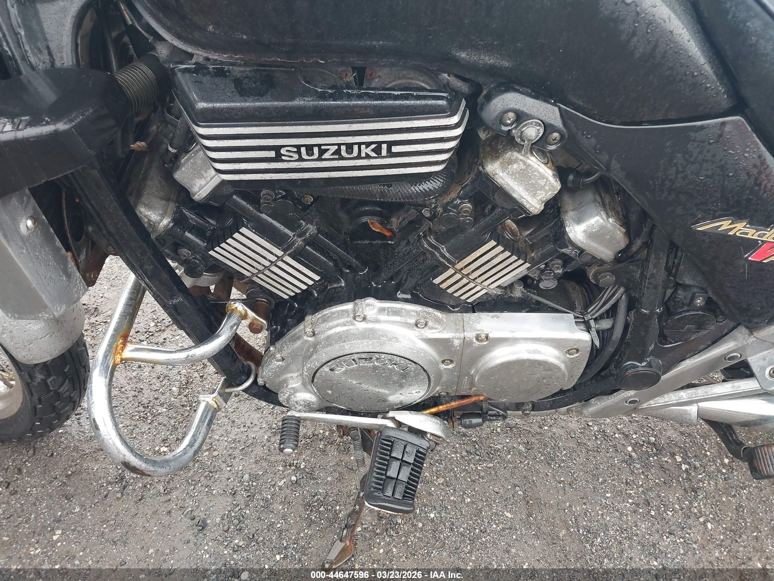 SUZUKI GV700 image 9