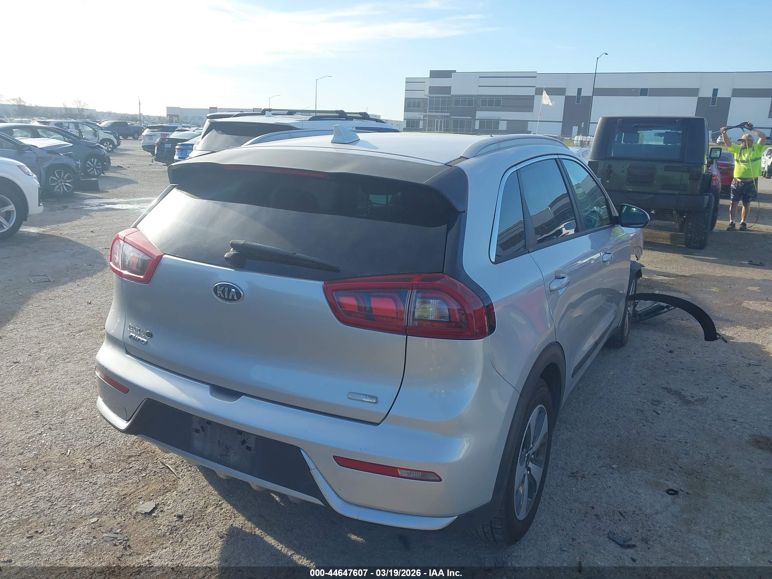 KIA NIRO image 4