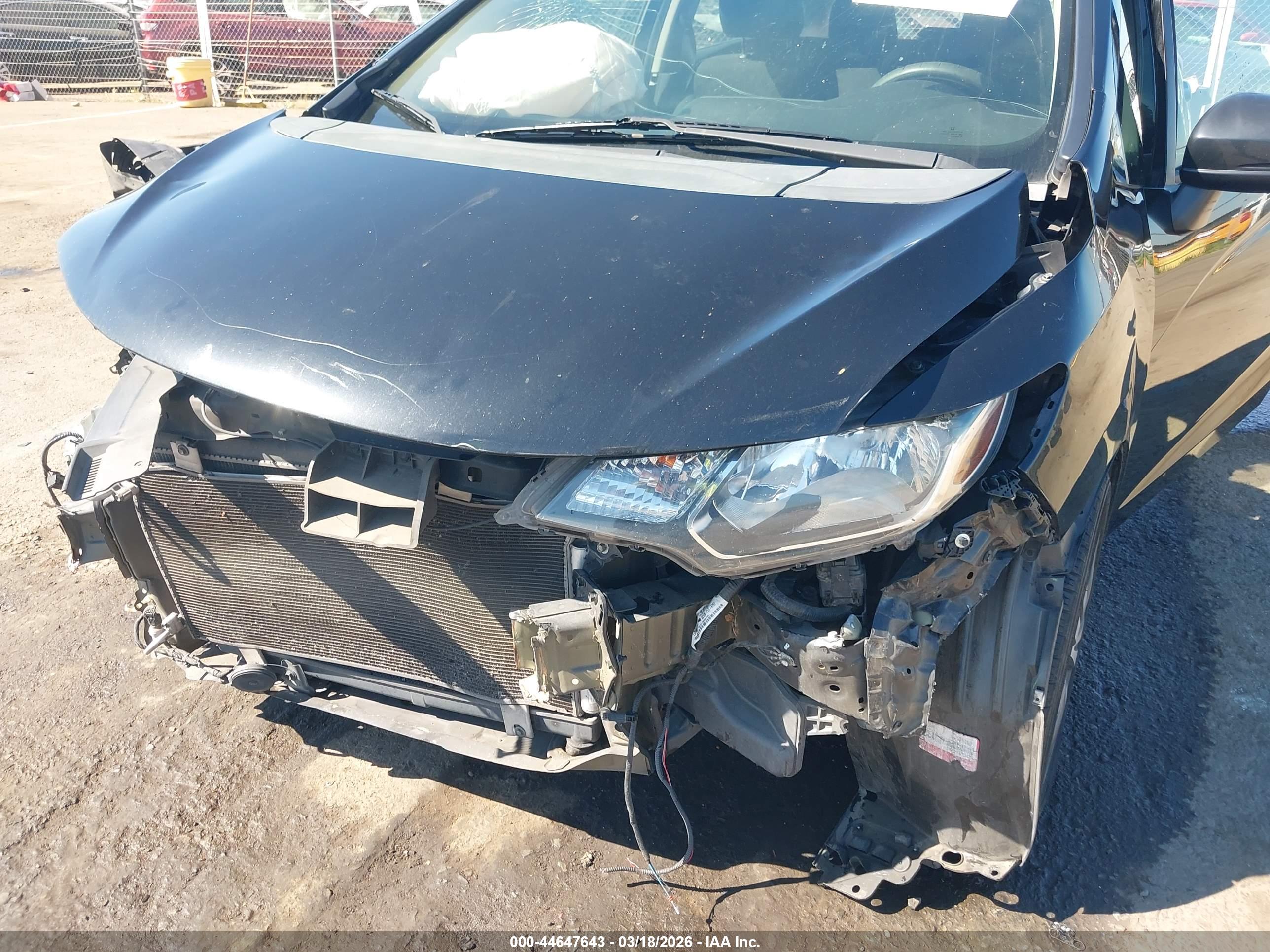 HONDA FIT image 6