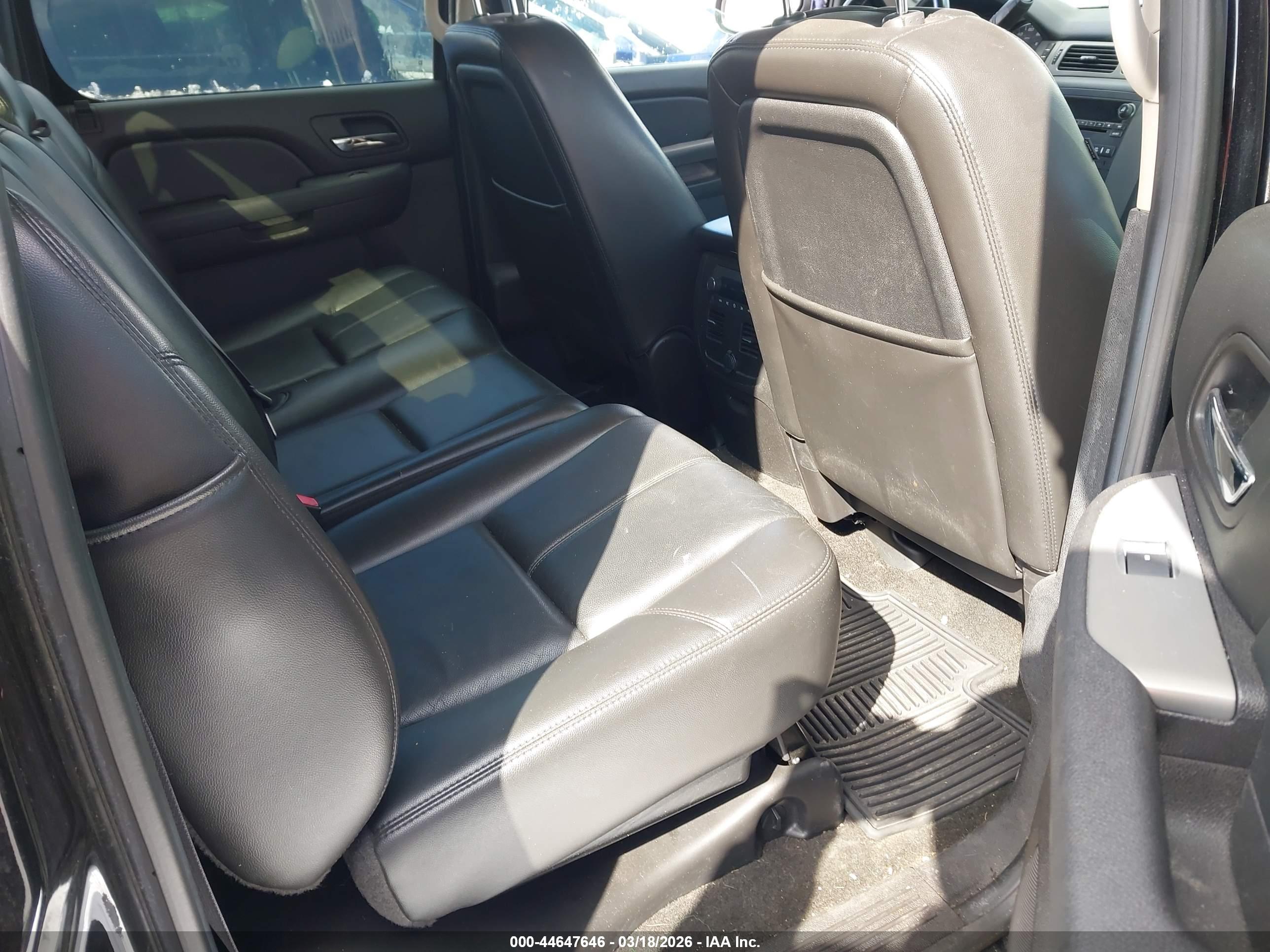 CHEVROLET AVALANCHE image 8