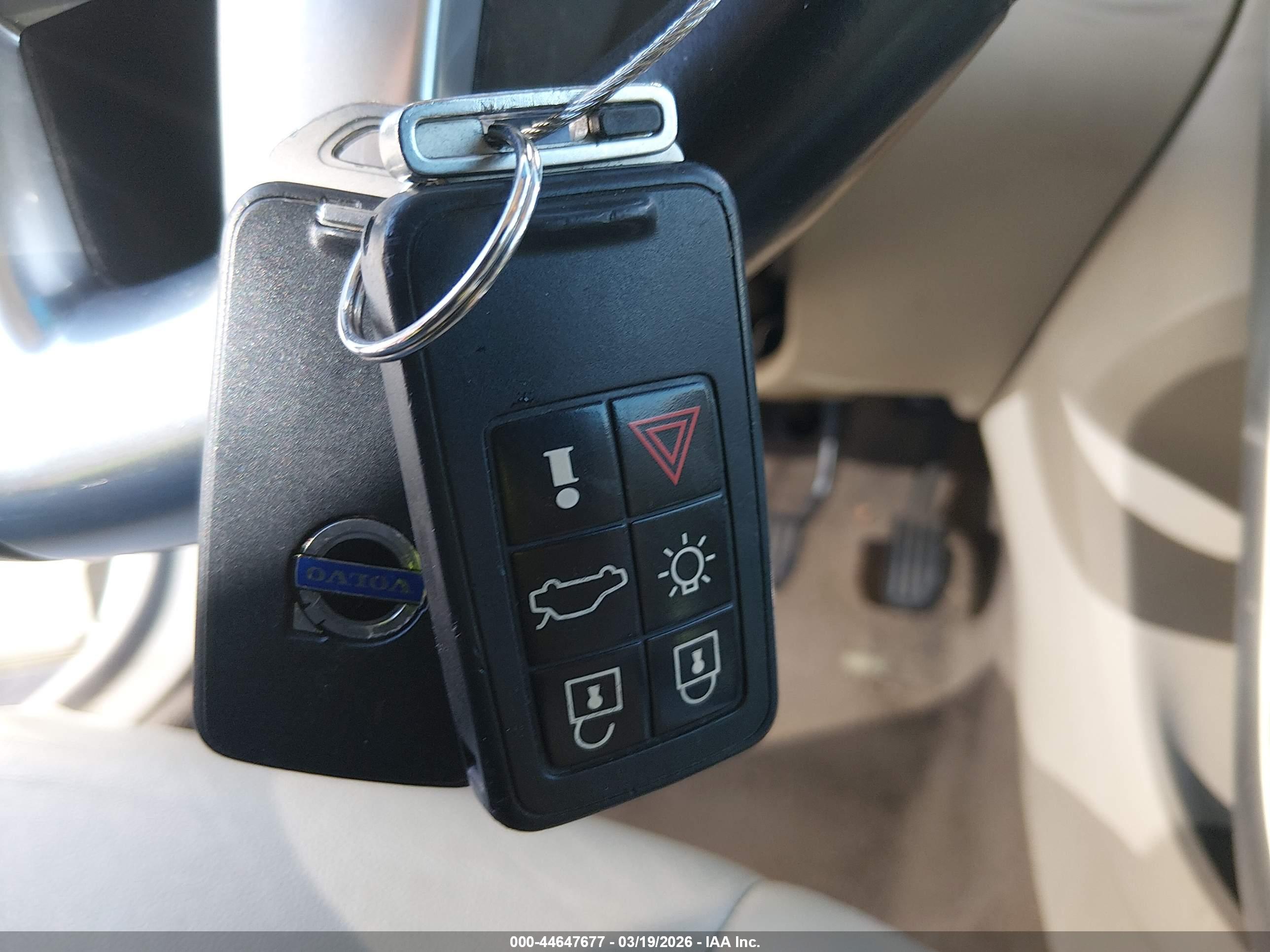 VOLVO S60 image 11