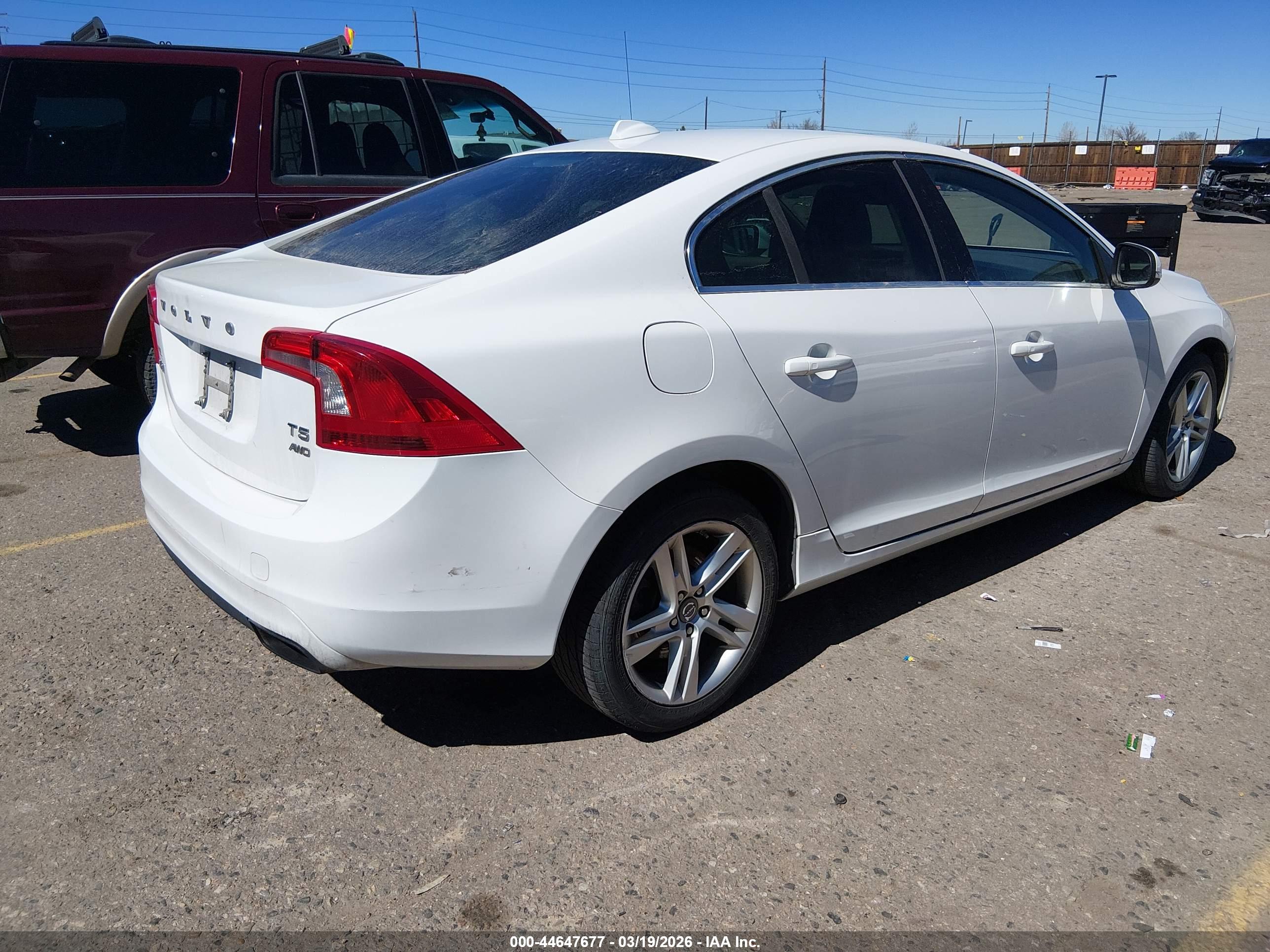VOLVO S60 image 4