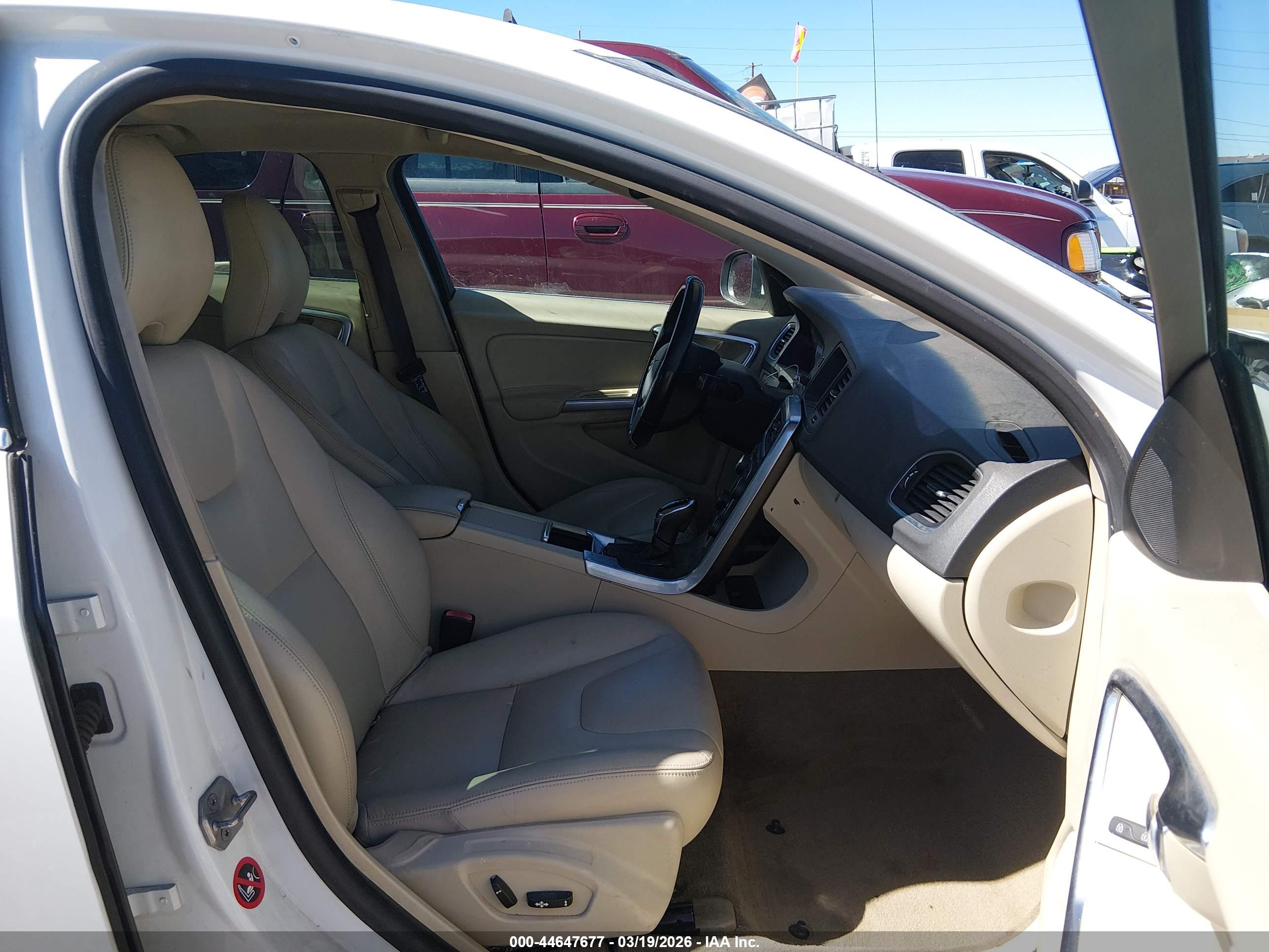 VOLVO S60 image 5