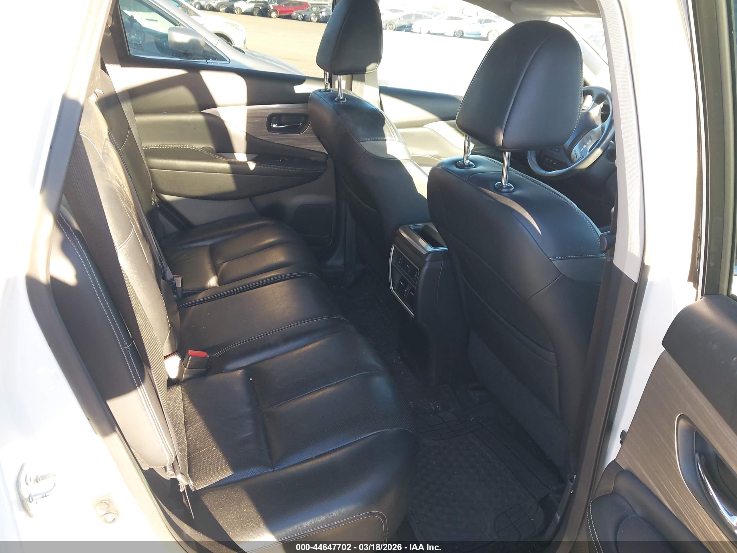 NISSAN MURANO image 8