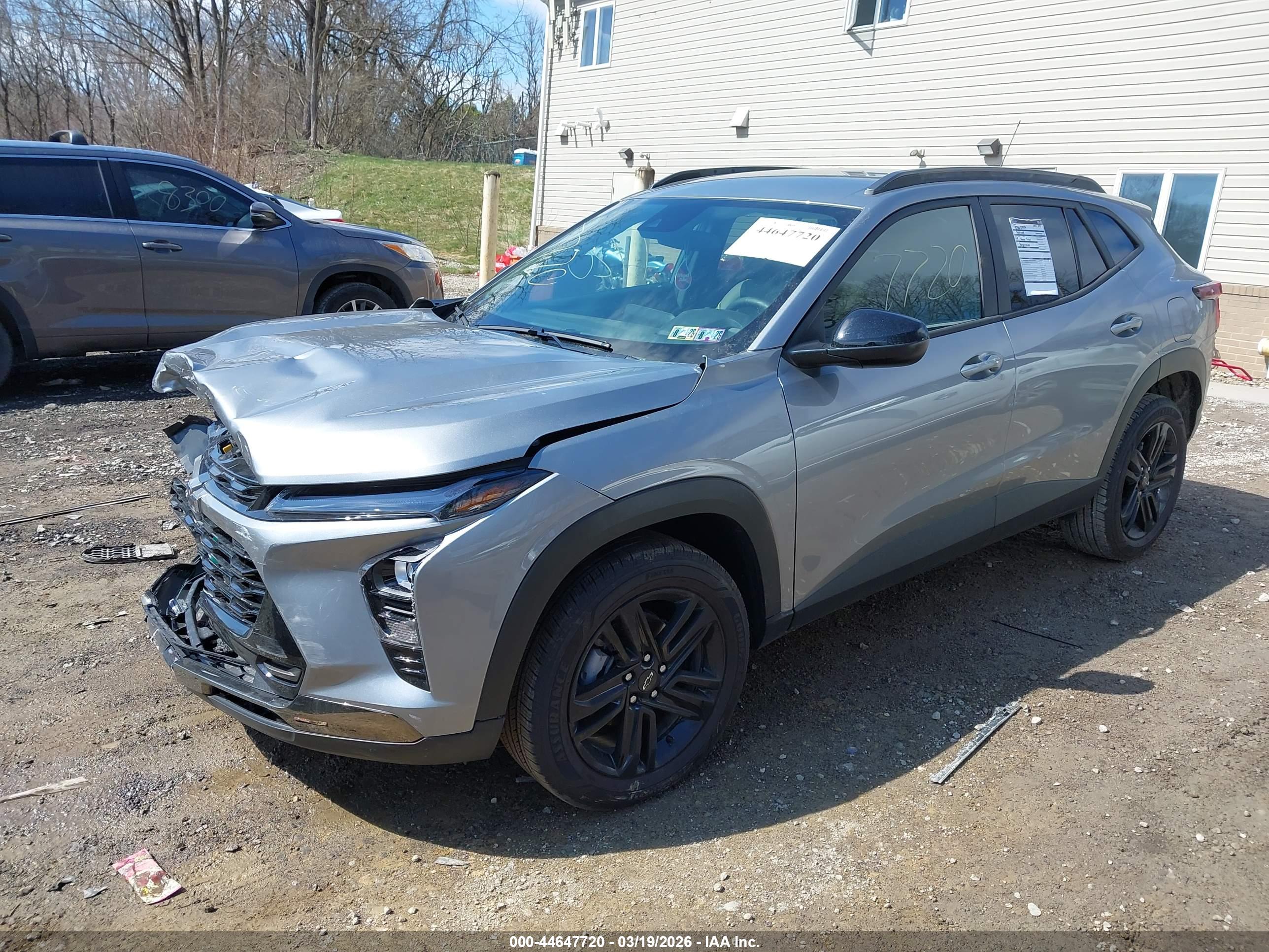 CHEVROLET TRAX image 2