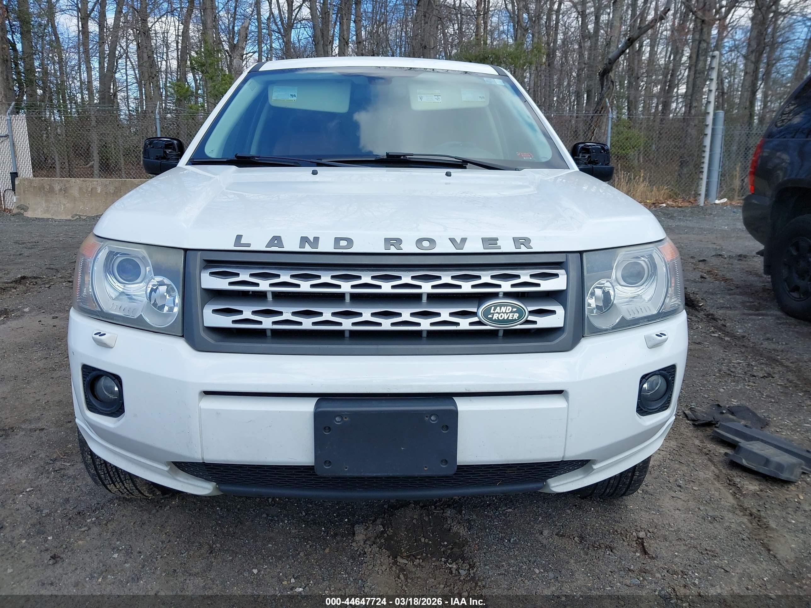 LAND ROVER image 6