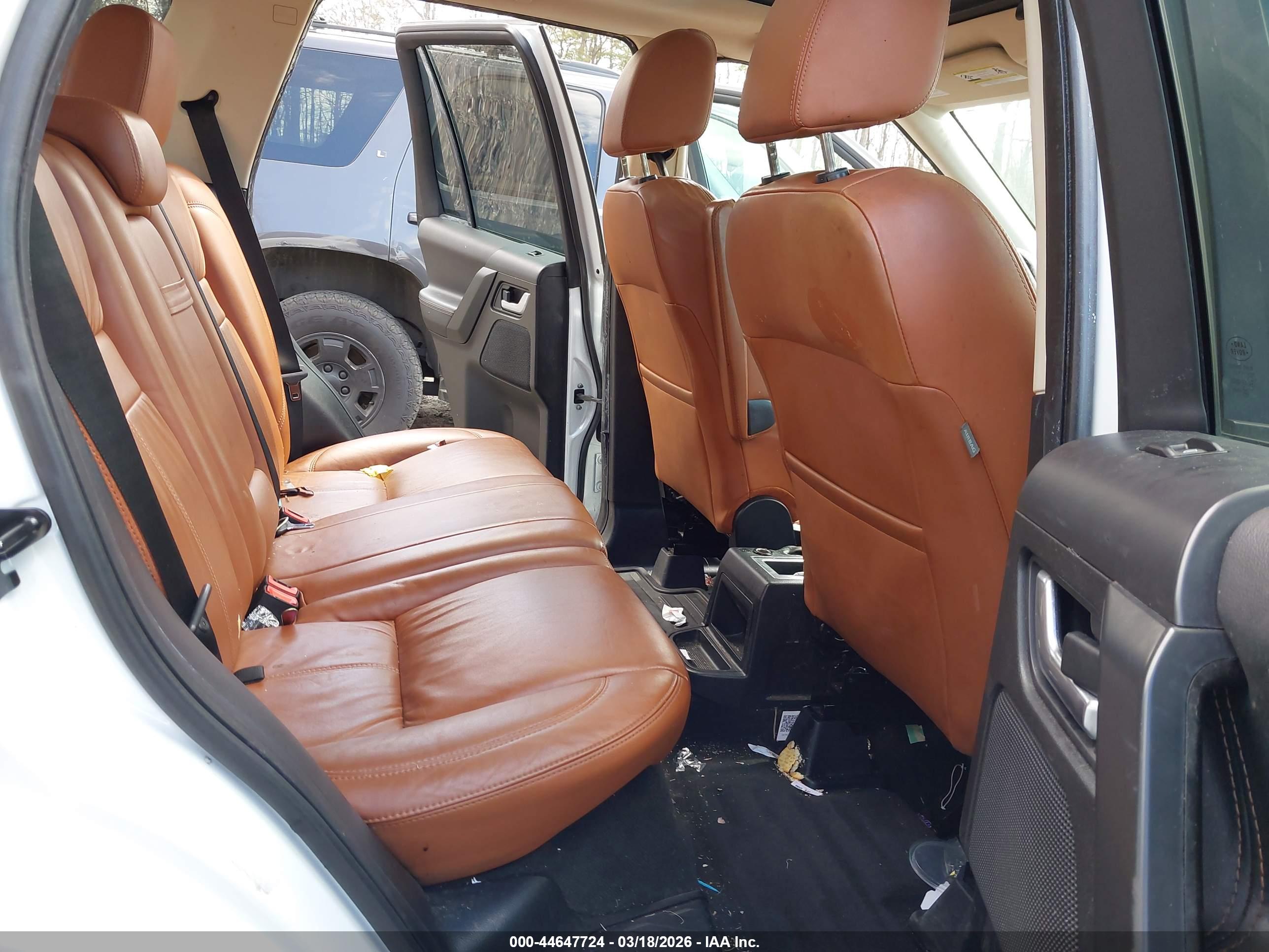 LAND ROVER image 8