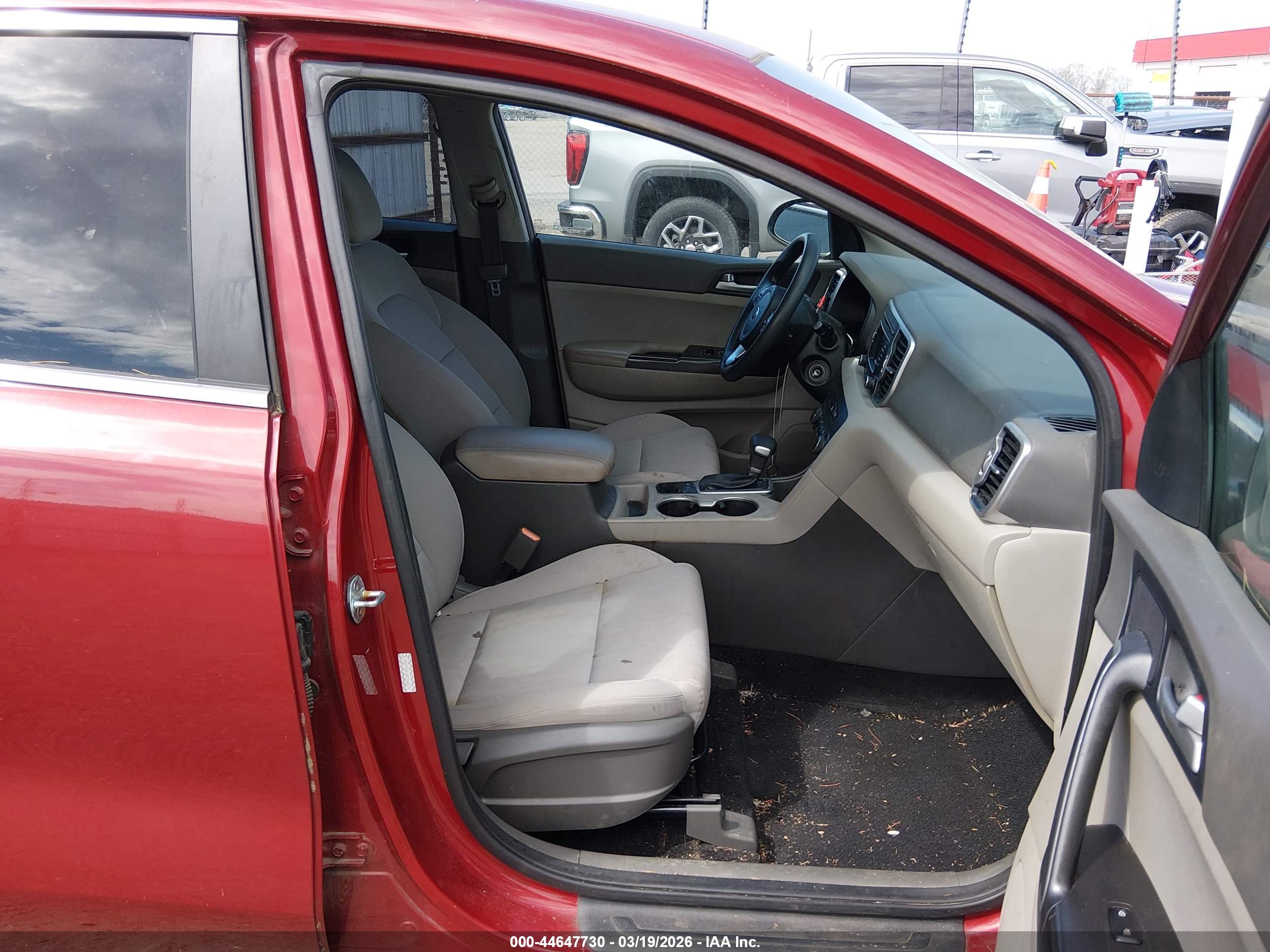 KIA SPORTAGE image 5