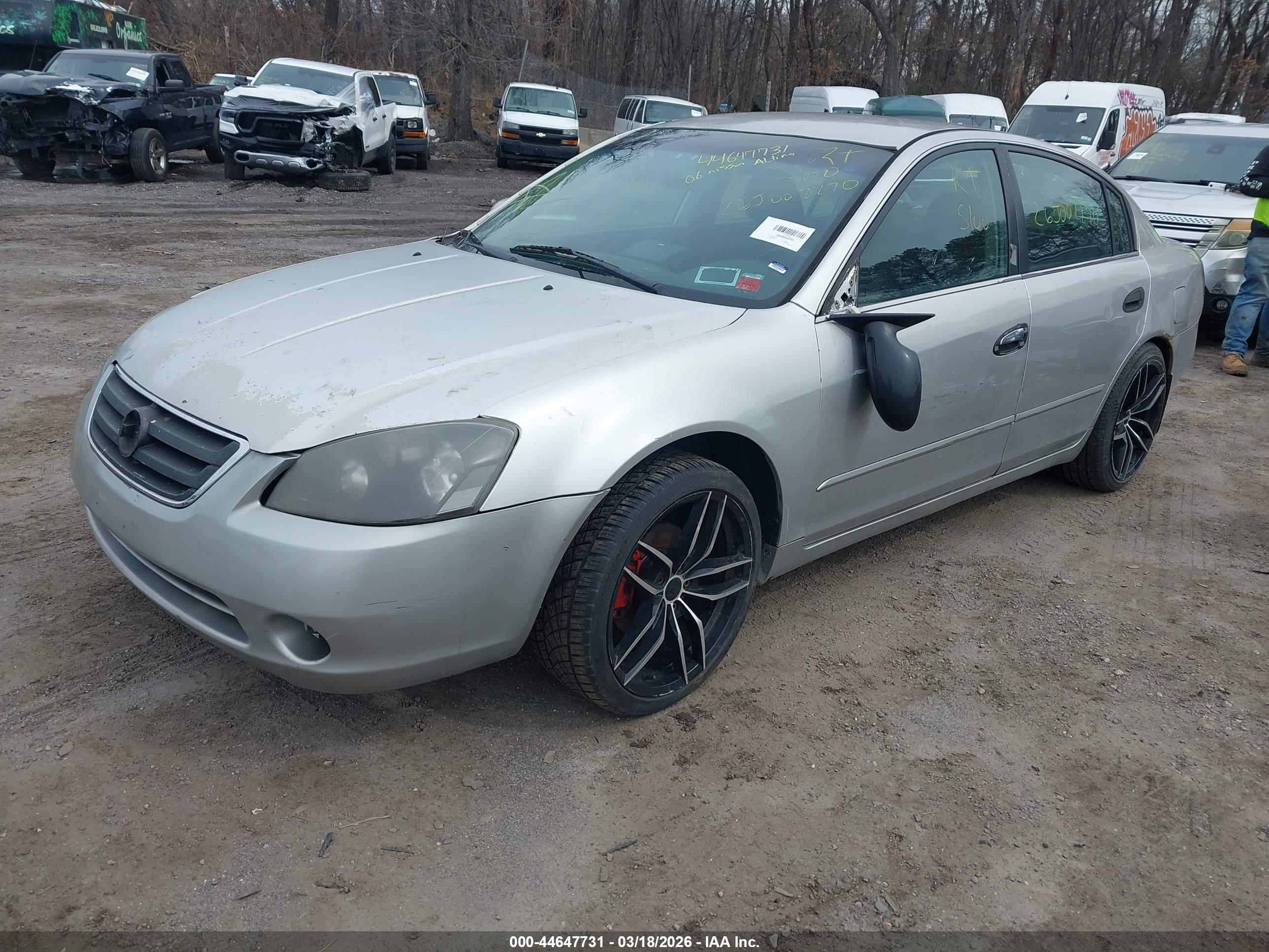 NISSAN ALTIMA image 2