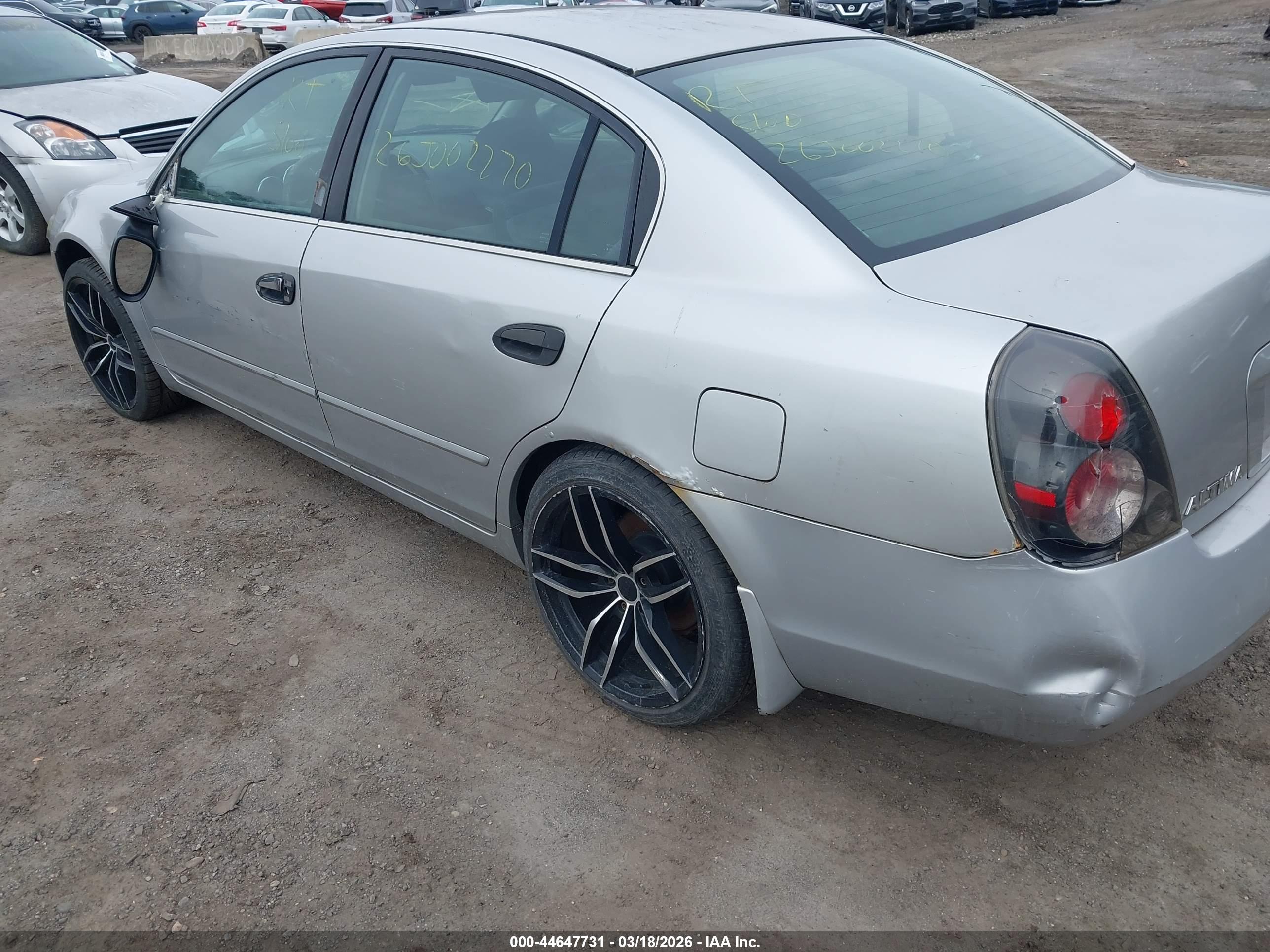 NISSAN ALTIMA image 6