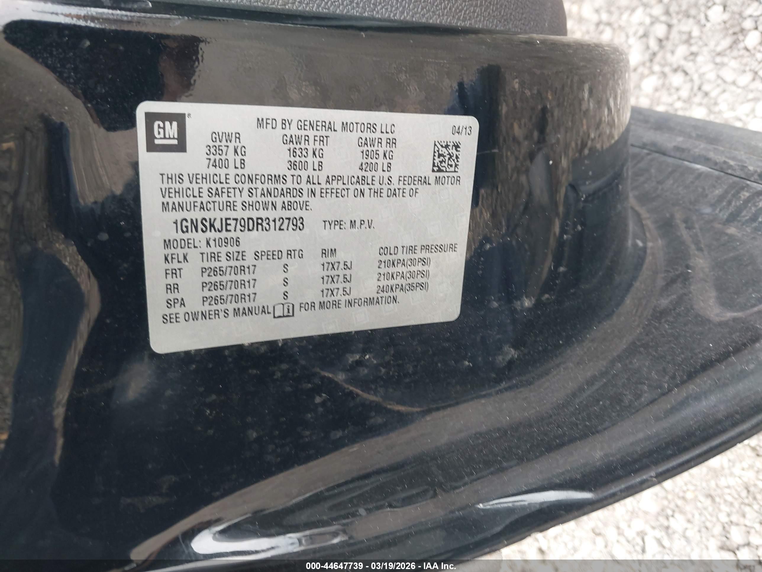 CHEVROLET SUBURBAN image 9