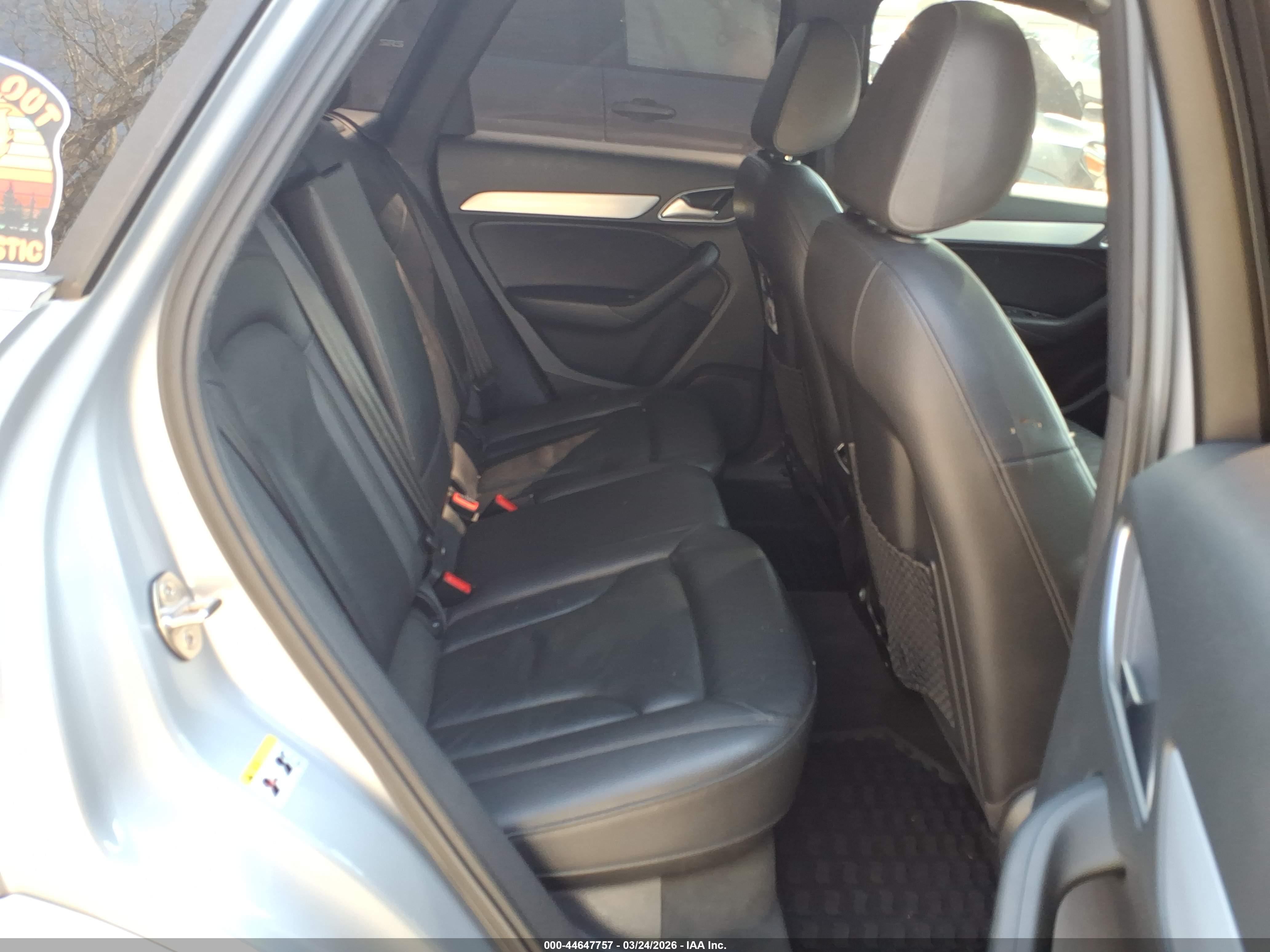 AUDI Q3 image 8