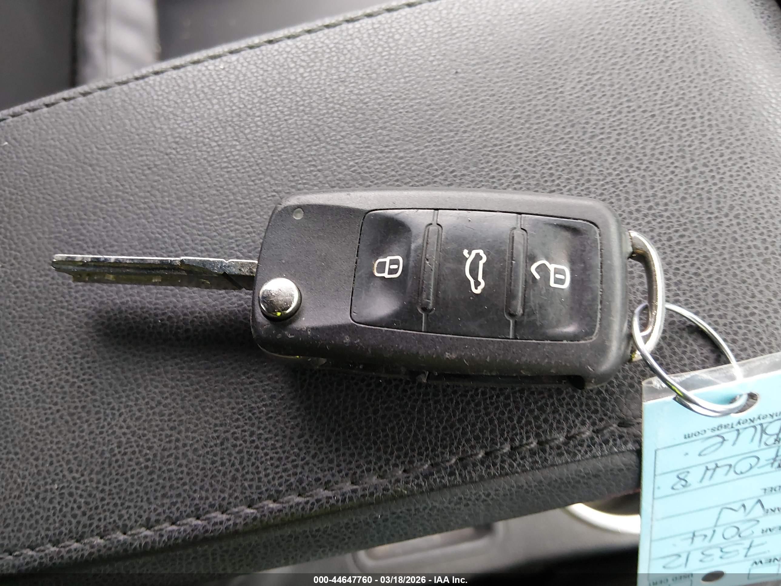 VOLKSWAGEN BEETLE image 11