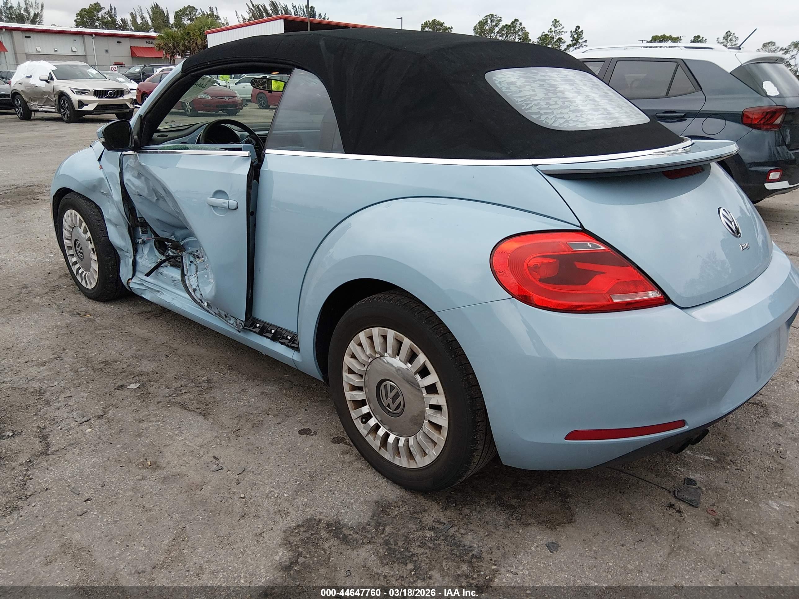 VOLKSWAGEN BEETLE image 3